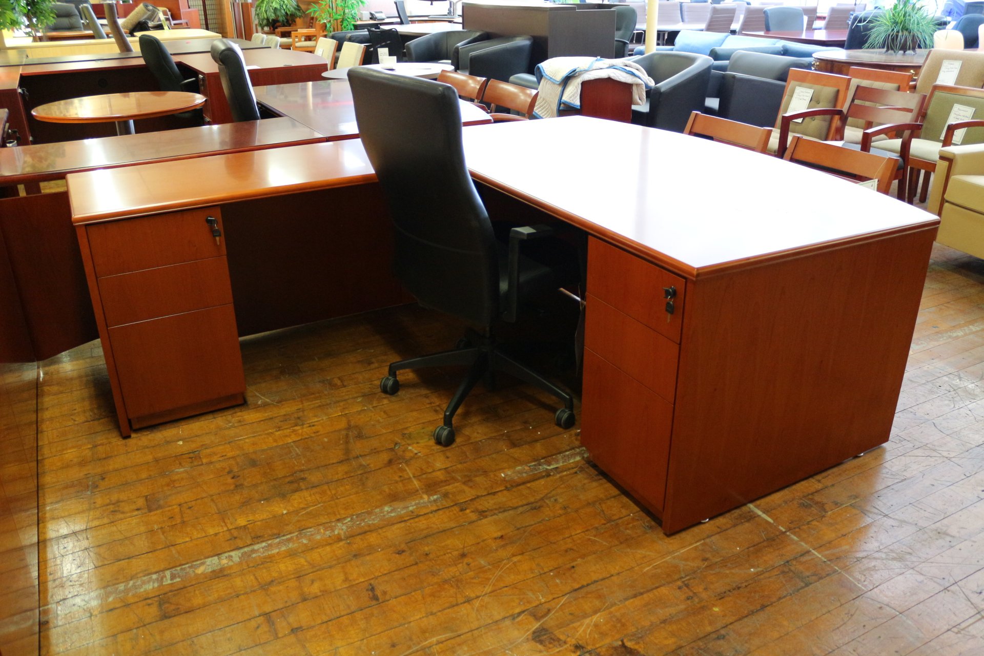 Baldwin Honey Cherry L-Desk