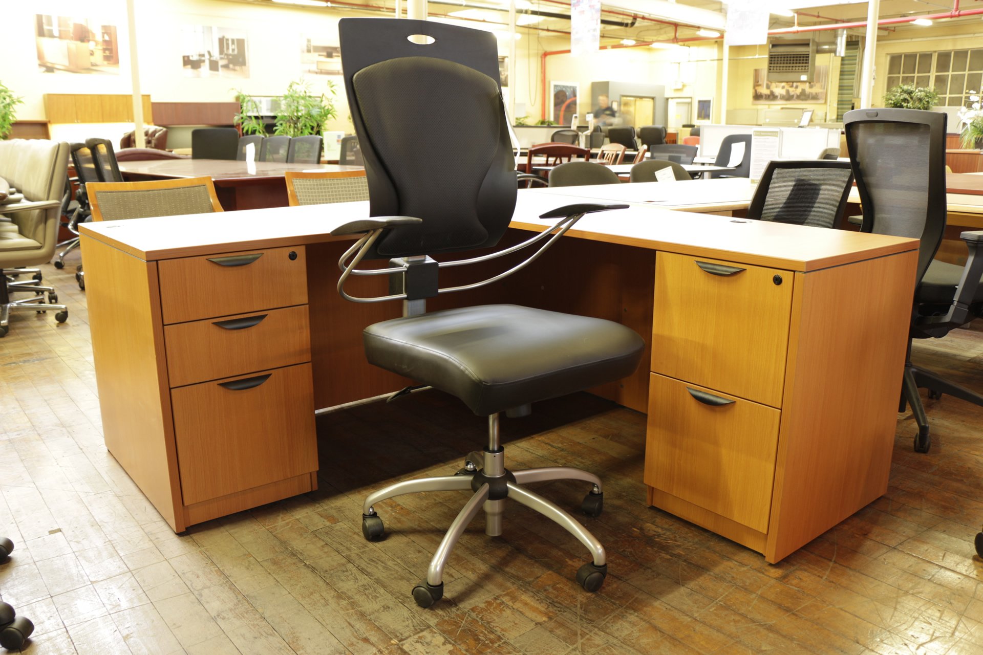New ‘Astro’ Faux Leather Adjustable Desk Chair