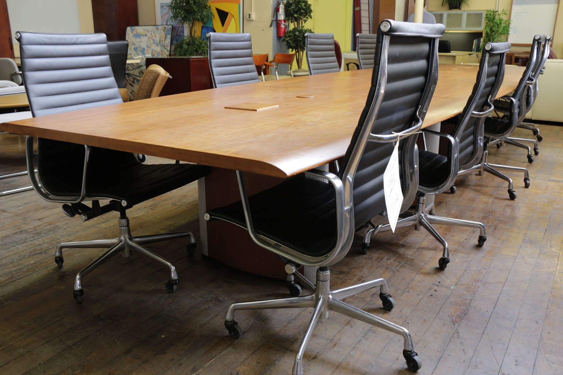 Nienkamper Vox 17′ Natural Cherry Conference Table