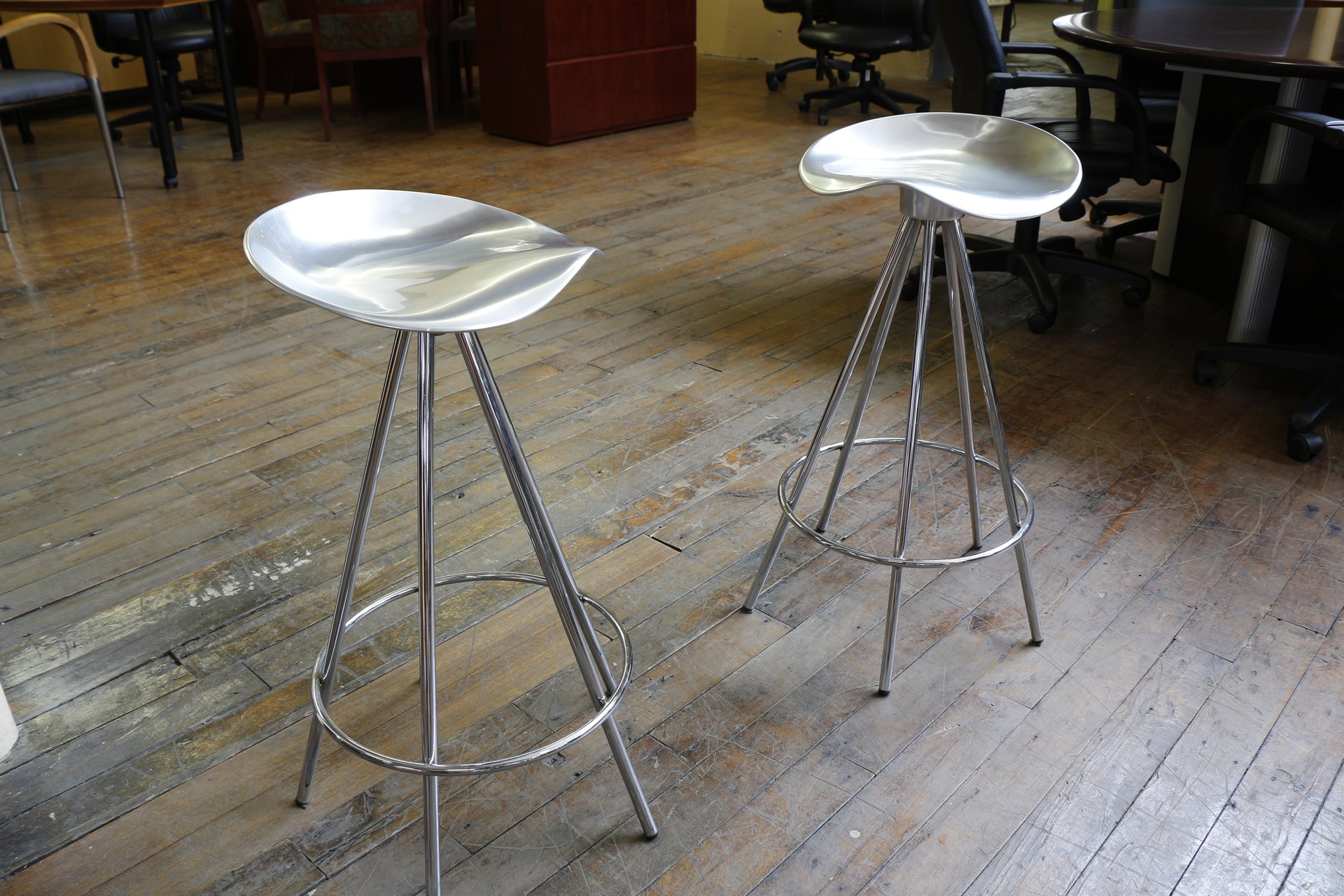 Knoll Jamaica Stools