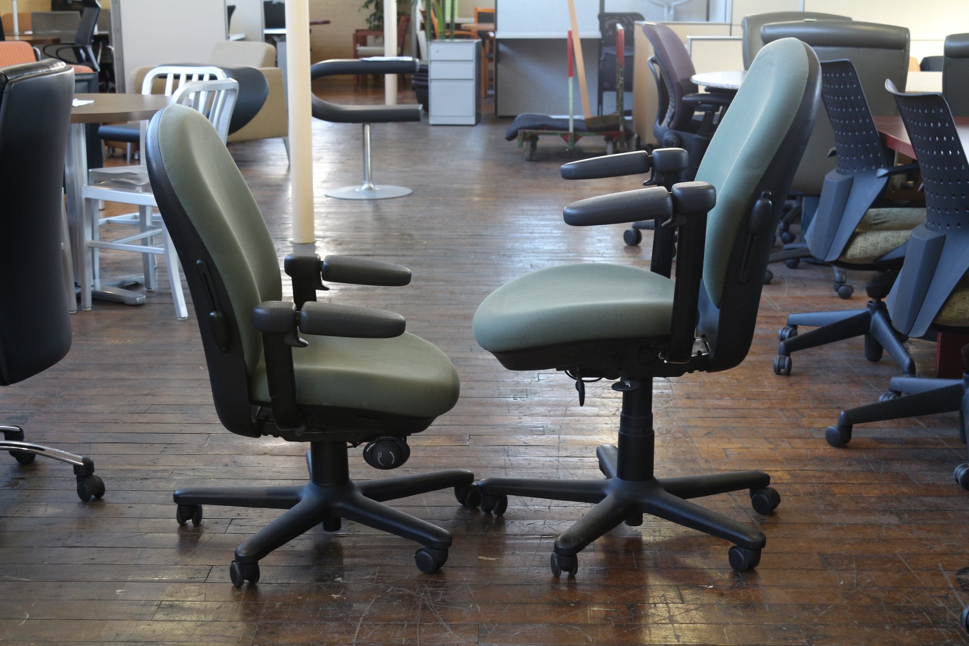 peartreeofficefurniture_peartreeofficefurniture_img_0734.jpg