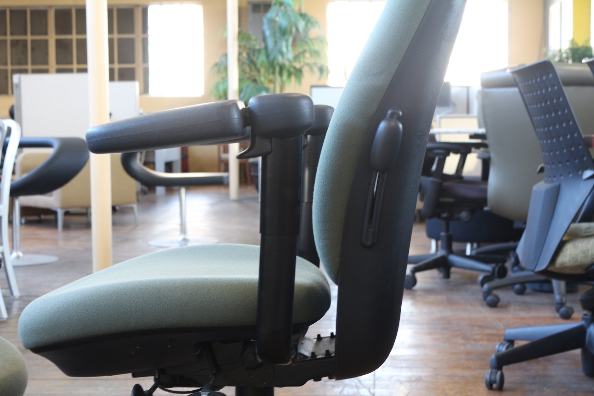 peartreeofficefurniture_peartreeofficefurniture_img_0739.jpg