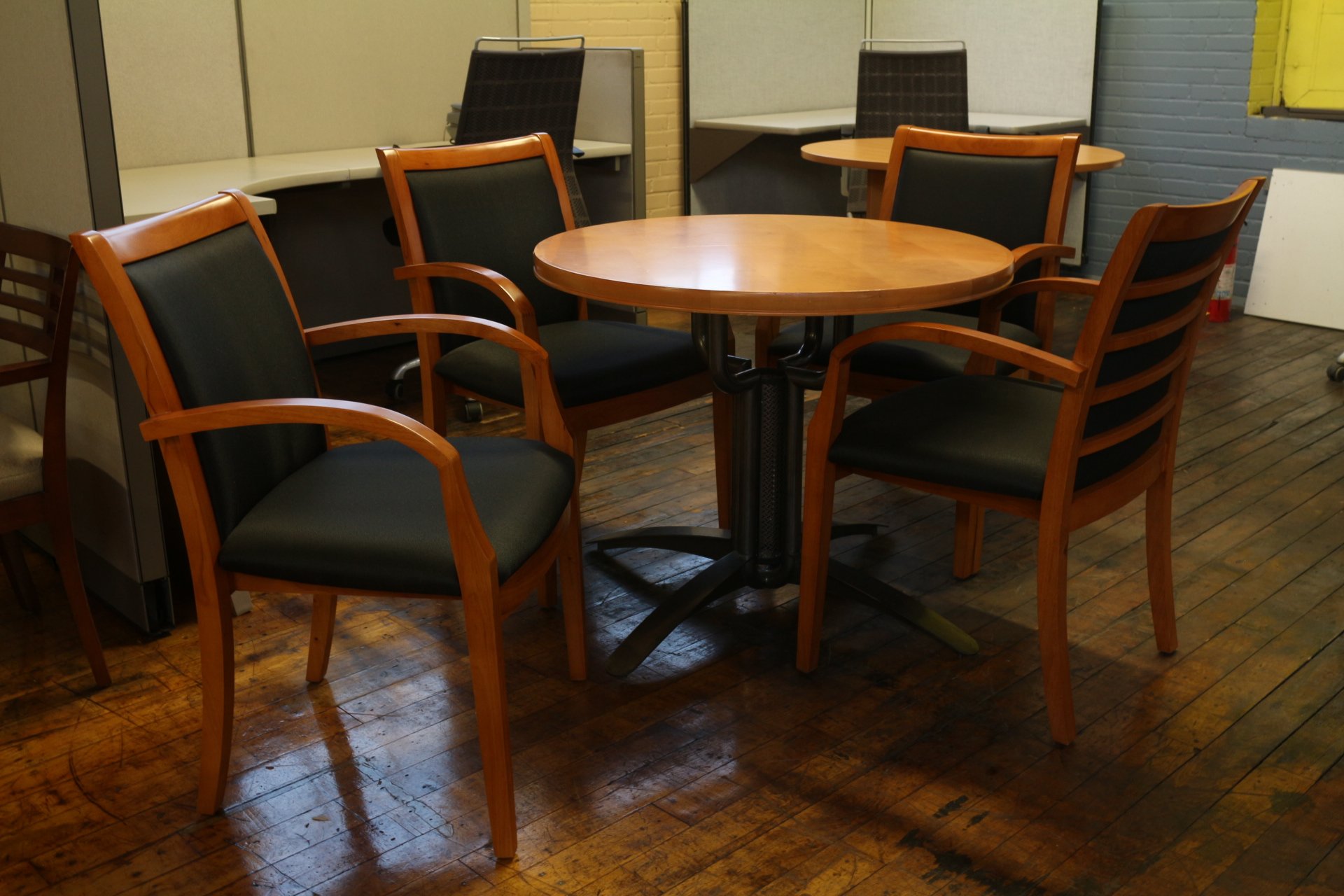 peartreeofficefurniture_peartreeofficefurniture_img_0811.jpg