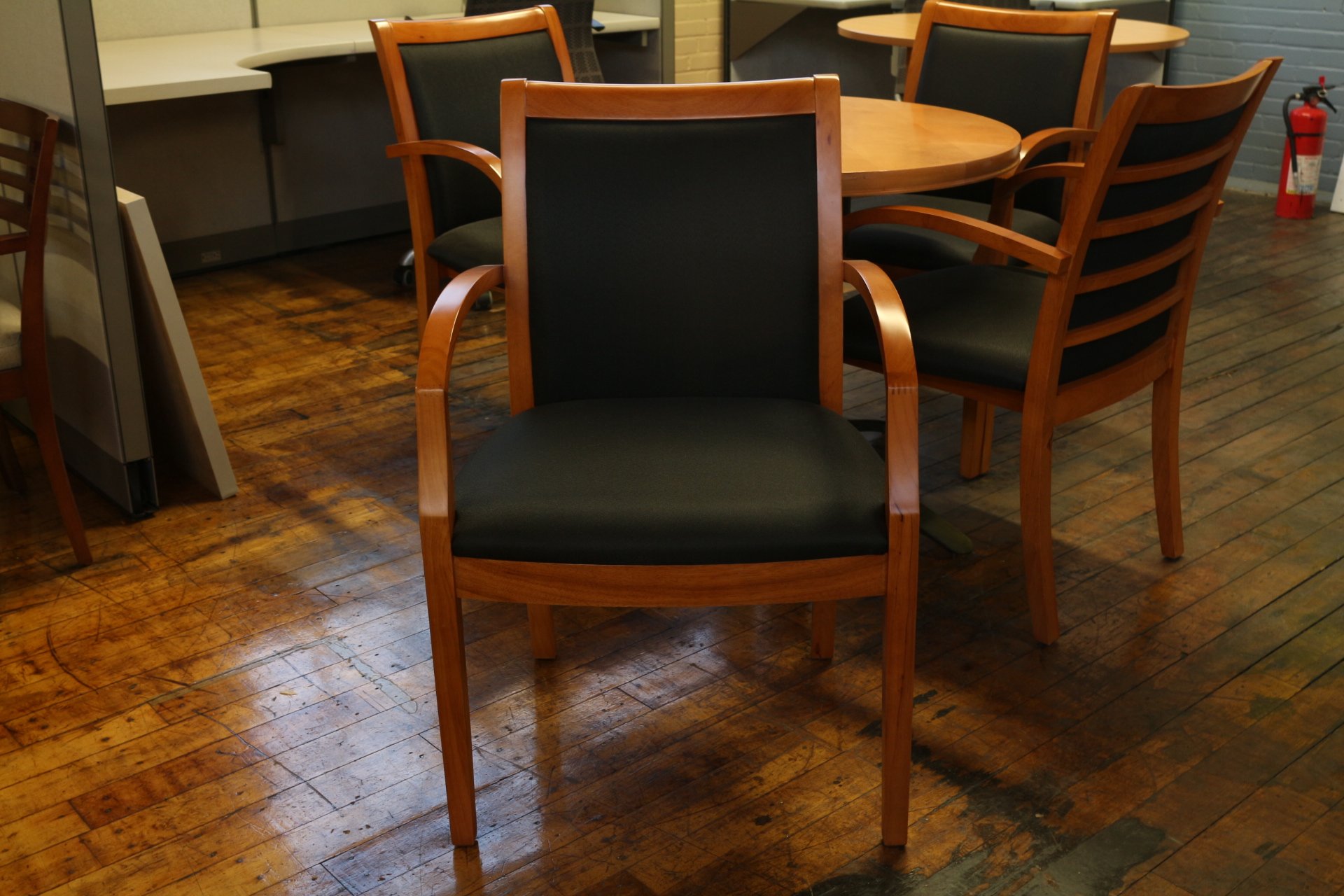 peartreeofficefurniture_peartreeofficefurniture_img_0813.jpg