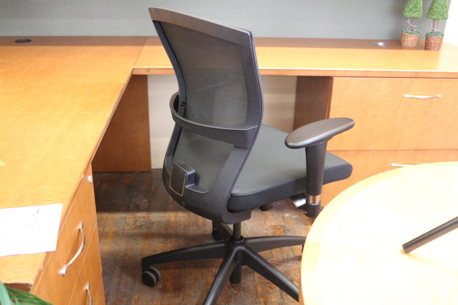 peartreeofficefurniture_peartreeofficefurniture_img_0903.jpg
