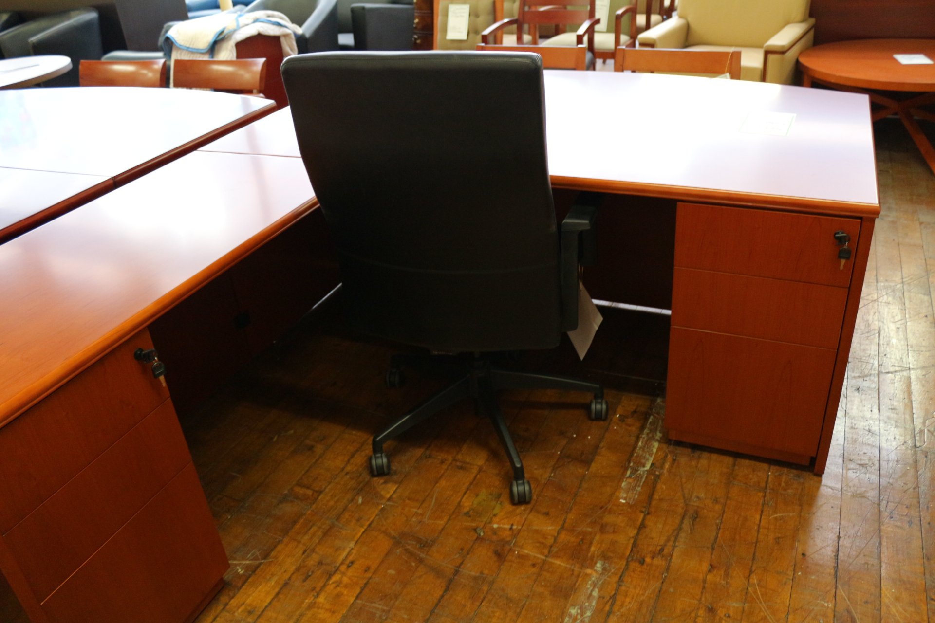 peartreeofficefurniture_peartreeofficefurniture_img_6822.jpg