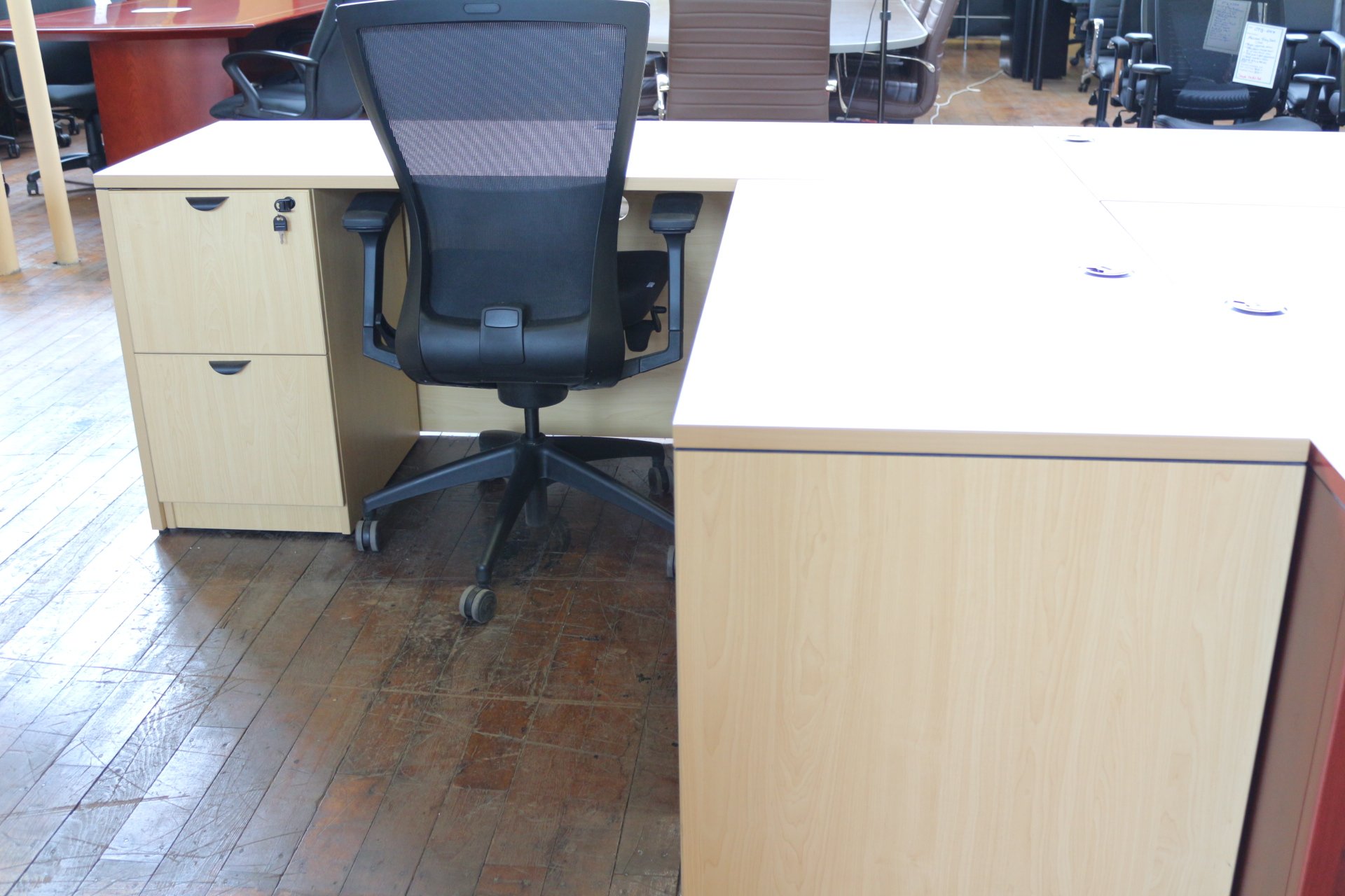 peartreeofficefurniture_peartreeofficefurniture_img_6841.jpg