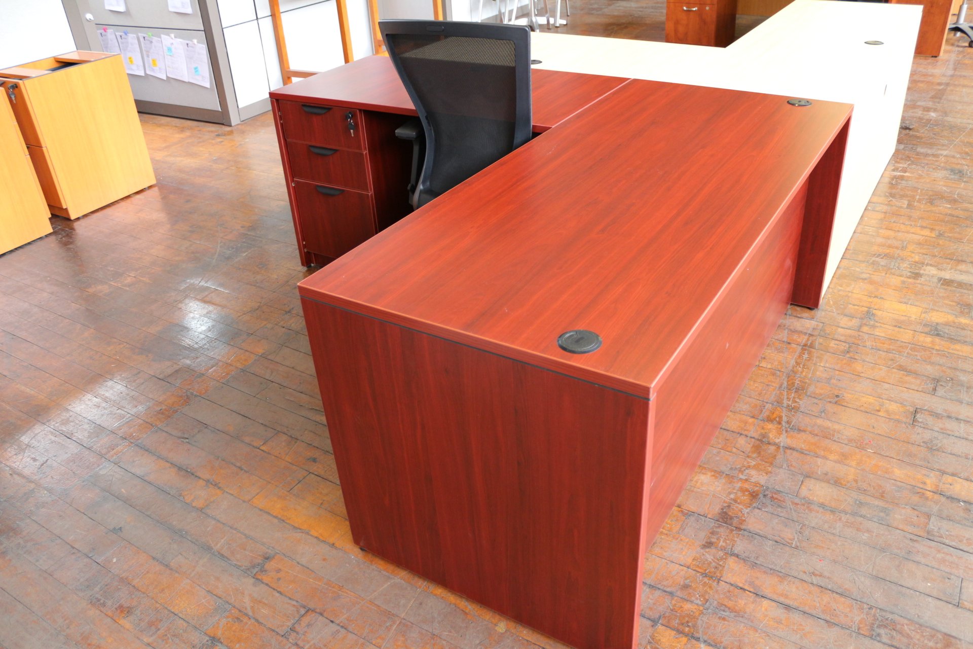 peartreeofficefurniture_peartreeofficefurniture_img_6846.jpg