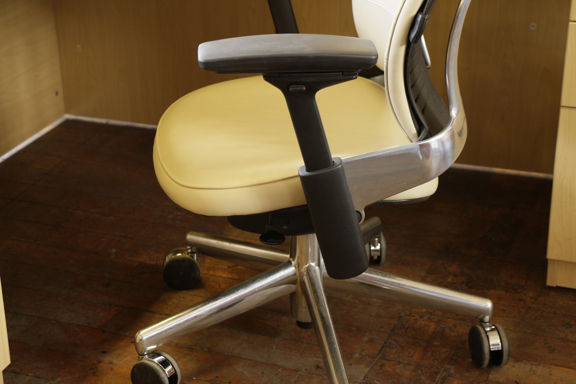 peartreeofficefurniture_peartreeofficefurniture_mg_3367.jpg