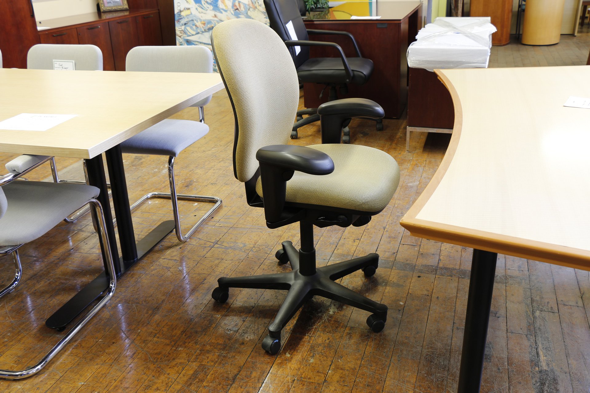 peartreeofficefurniture_peartreeofficefurniture_mg_4105.jpg