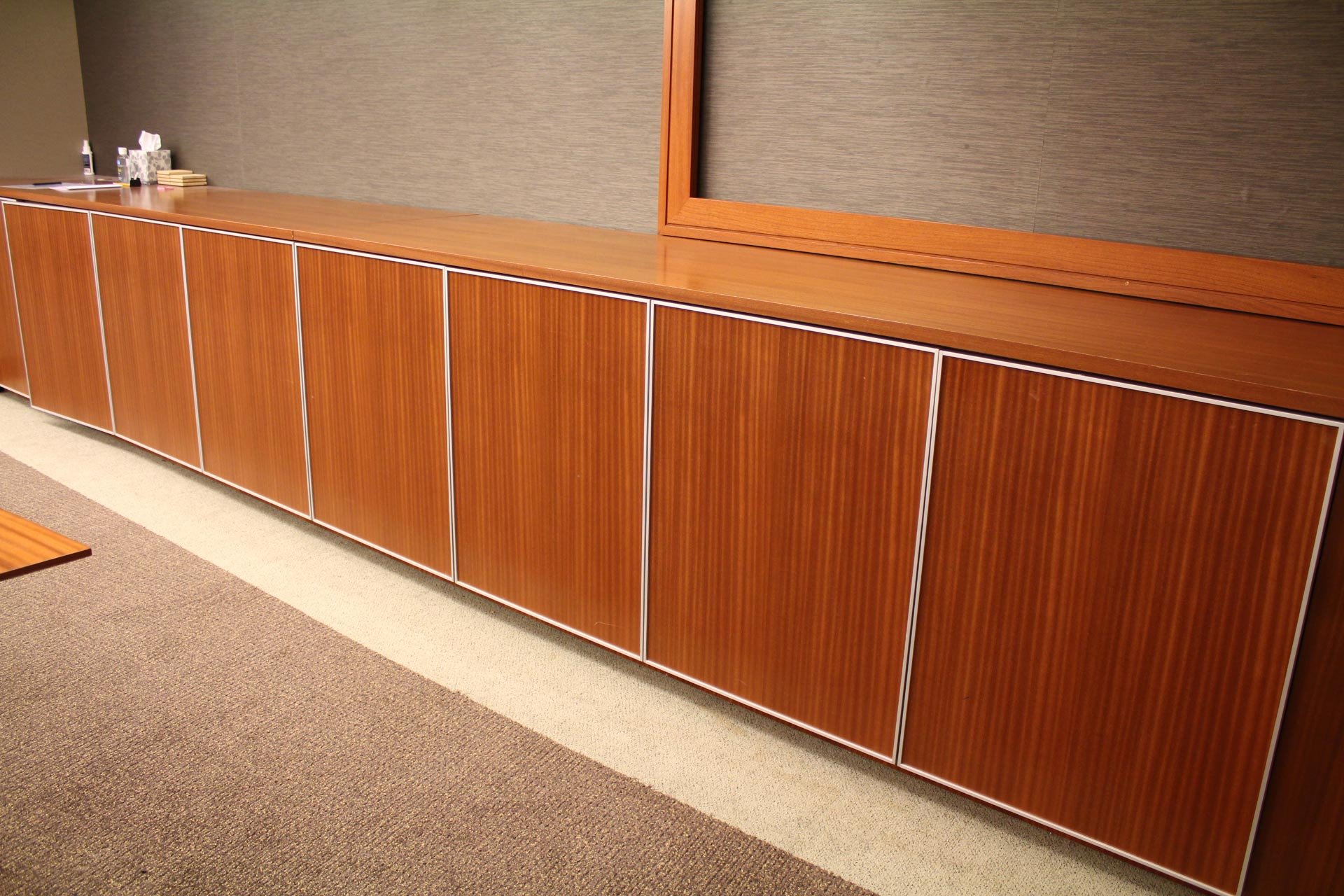 peartreeofficefurniture_peartreeofficefurniture_nienkamper-credenzas.jpg