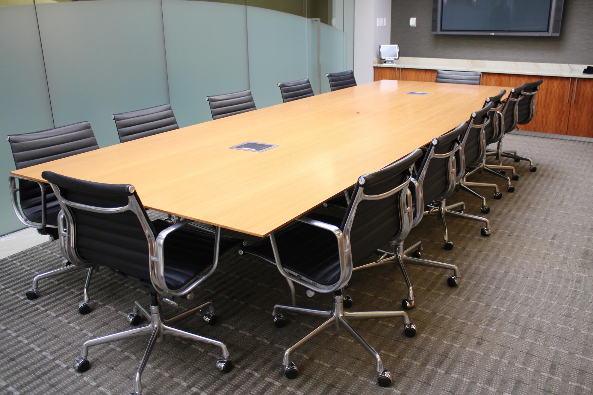 peartreeofficefurniture_peartreeofficefurniture_nienkamper-rec-14-conference-table-2jpg.jpg