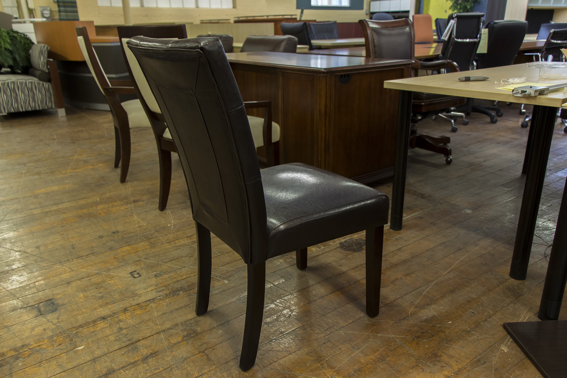 peartreeofficefurniture_peartreeofficefurniture_peartreeofficefurniture_ashley-lacey-upholstered-side-chairs-2.jpg