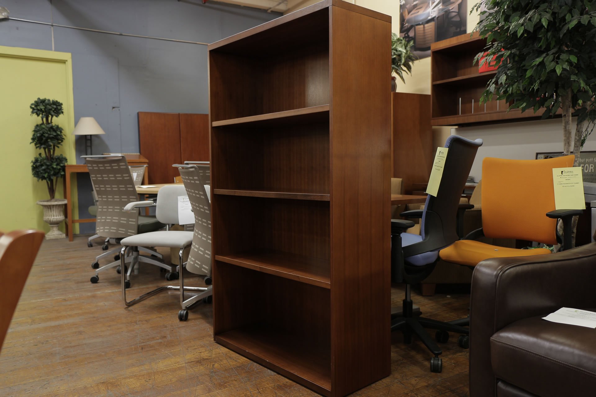 peartreeofficefurniture_peartreeofficefurniture_peartreeofficefurniture_bernhardt-walnut-bookcases.jpg