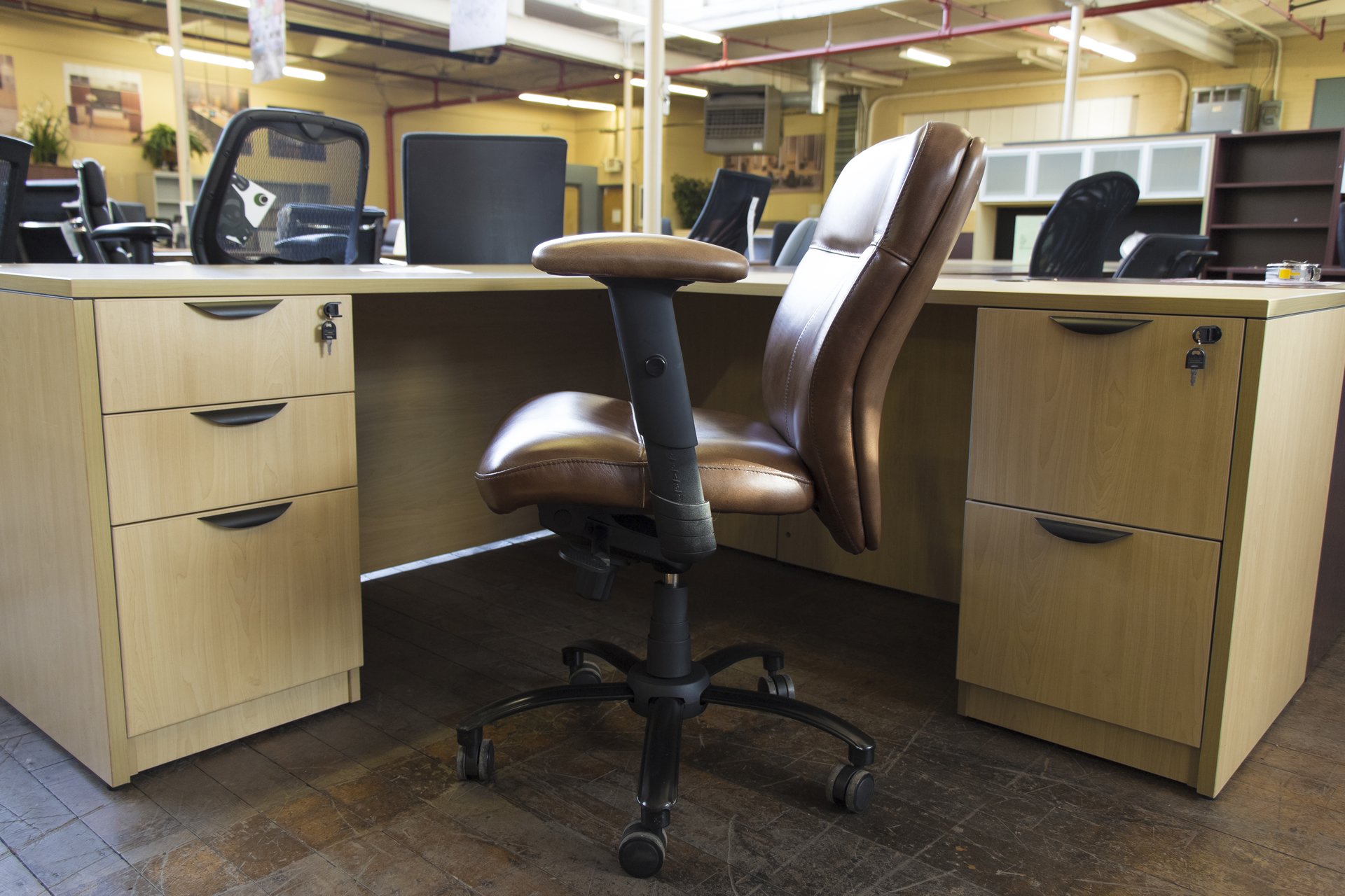 peartreeofficefurniture_peartreeofficefurniture_peartreeofficefurniture_bradington-young-executive-swivel-tilt-chairs-4.jpg