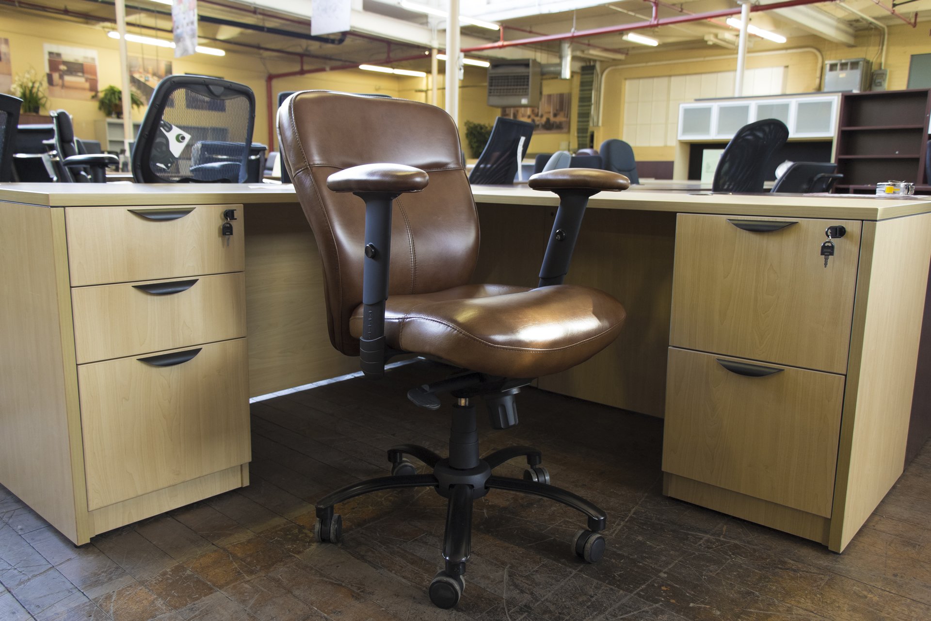 peartreeofficefurniture_peartreeofficefurniture_peartreeofficefurniture_bradington-young-executive-swivel-tilt-chairs-6.jpg