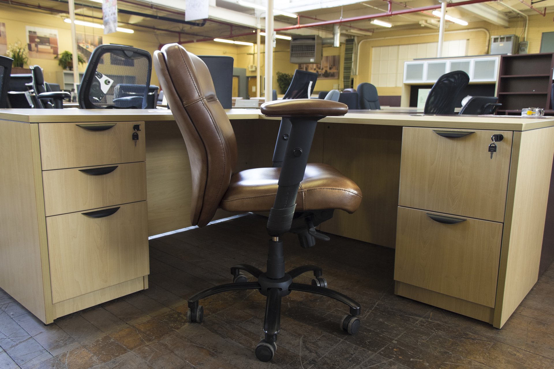 peartreeofficefurniture_peartreeofficefurniture_peartreeofficefurniture_bradington-young-executive-swivel-tilt-chairs-7.jpg