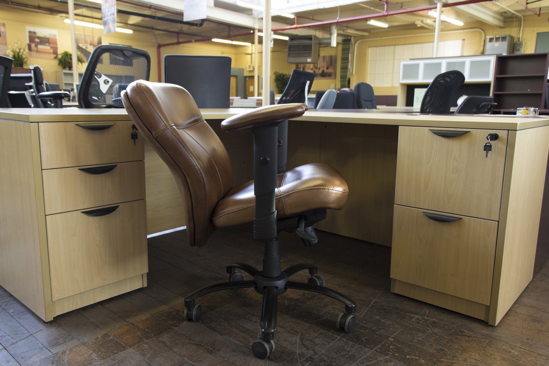 peartreeofficefurniture_peartreeofficefurniture_peartreeofficefurniture_bradington-young-executive-swivel-tilt-chairs-8.jpg