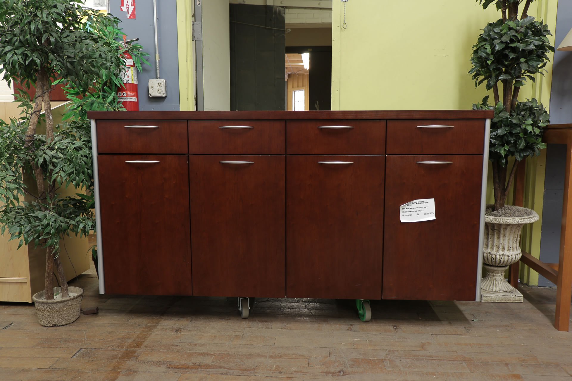 peartreeofficefurniture_peartreeofficefurniture_peartreeofficefurniture_cherry-credenza.jpg