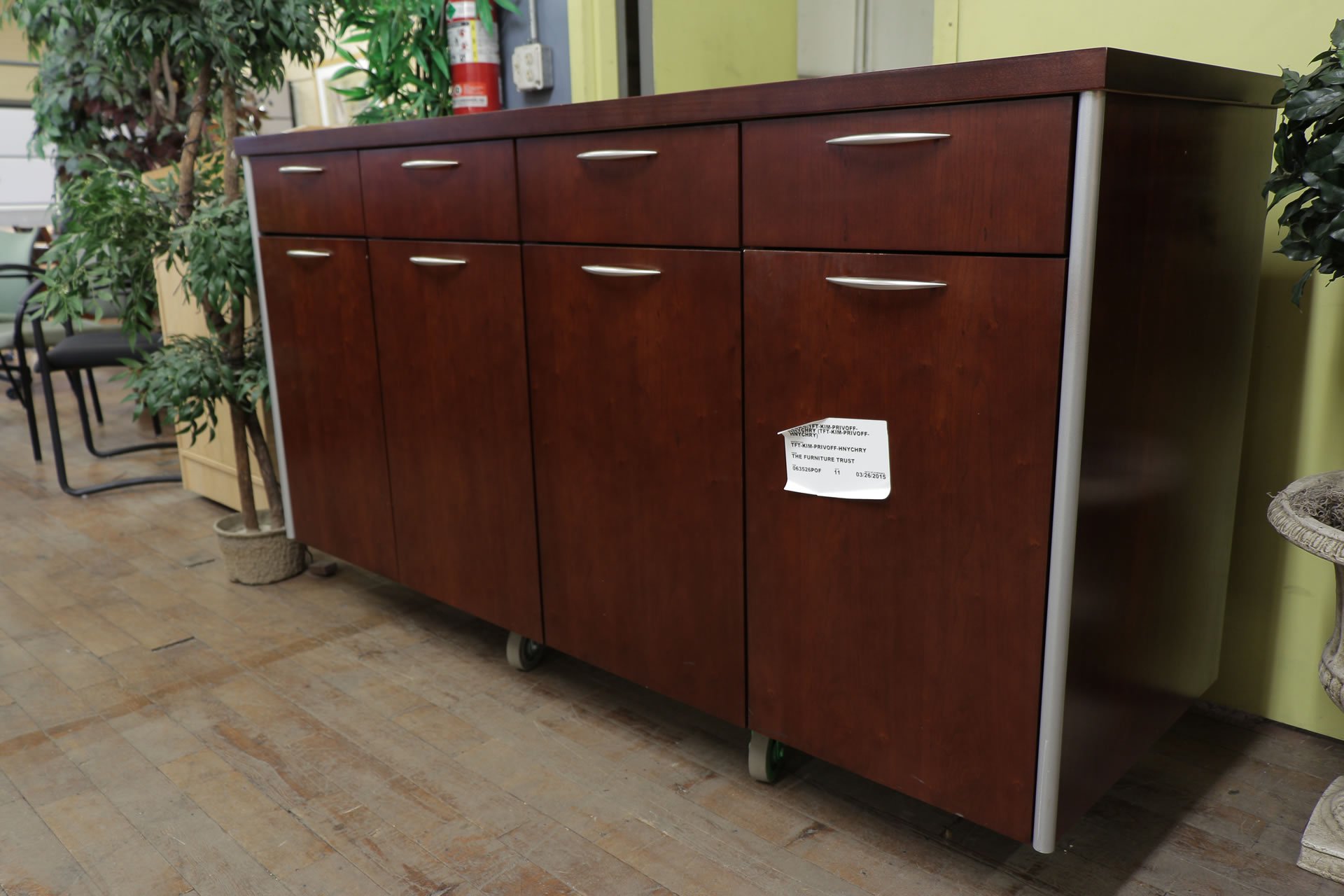 peartreeofficefurniture_peartreeofficefurniture_peartreeofficefurniture_cherry-credenza1.jpg