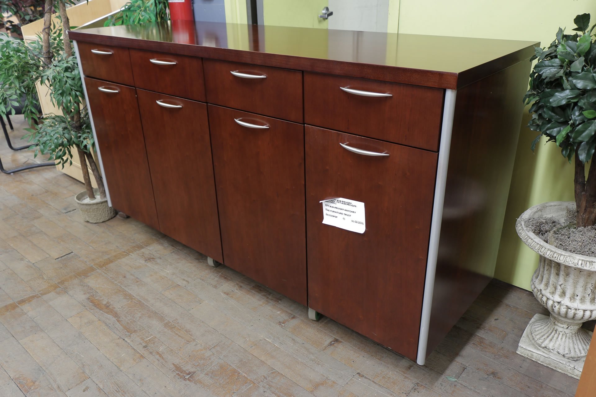 peartreeofficefurniture_peartreeofficefurniture_peartreeofficefurniture_cherry-credenza2.jpg