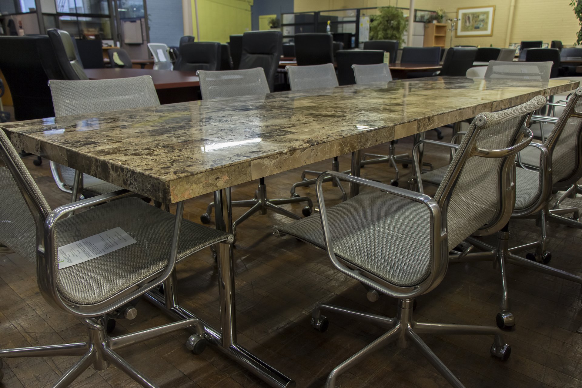 peartreeofficefurniture_peartreeofficefurniture_peartreeofficefurniture_custom-12-faux-mica-top-conference-tables.jpg