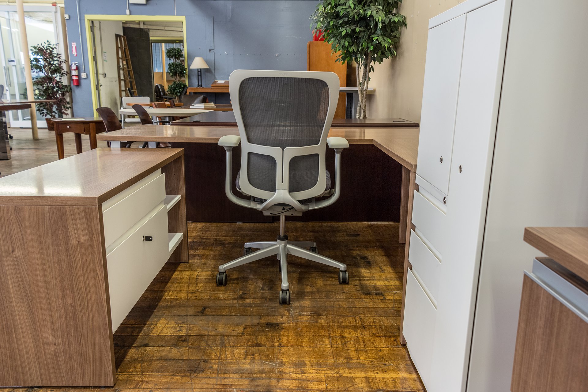 peartreeofficefurniture_peartreeofficefurniture_peartreeofficefurniture_haworth-masters-desk-suite-5.jpg