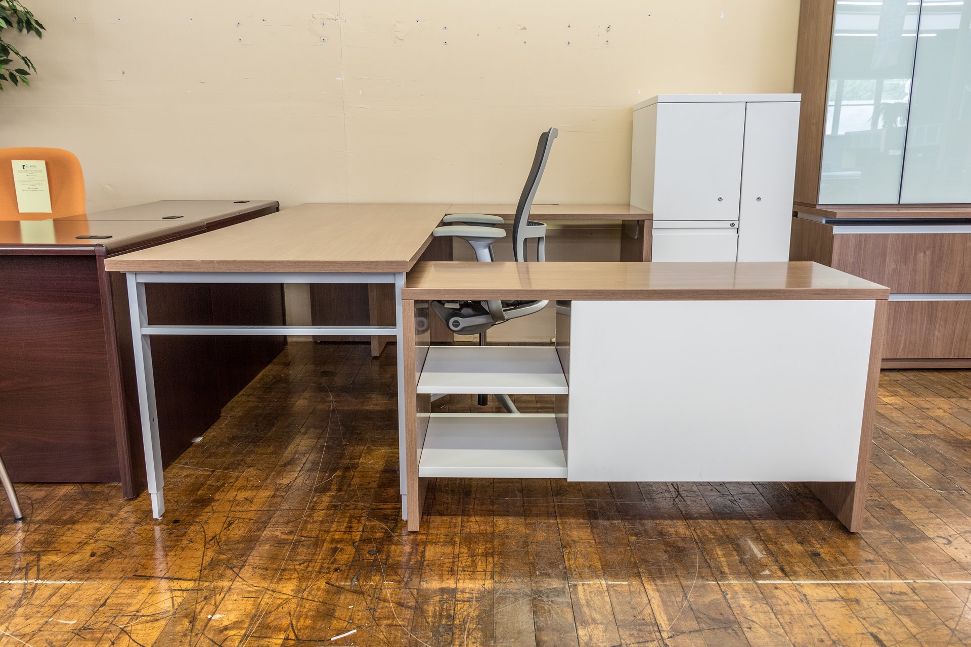 peartreeofficefurniture_peartreeofficefurniture_peartreeofficefurniture_haworth-masters-desk-suite-7.jpg