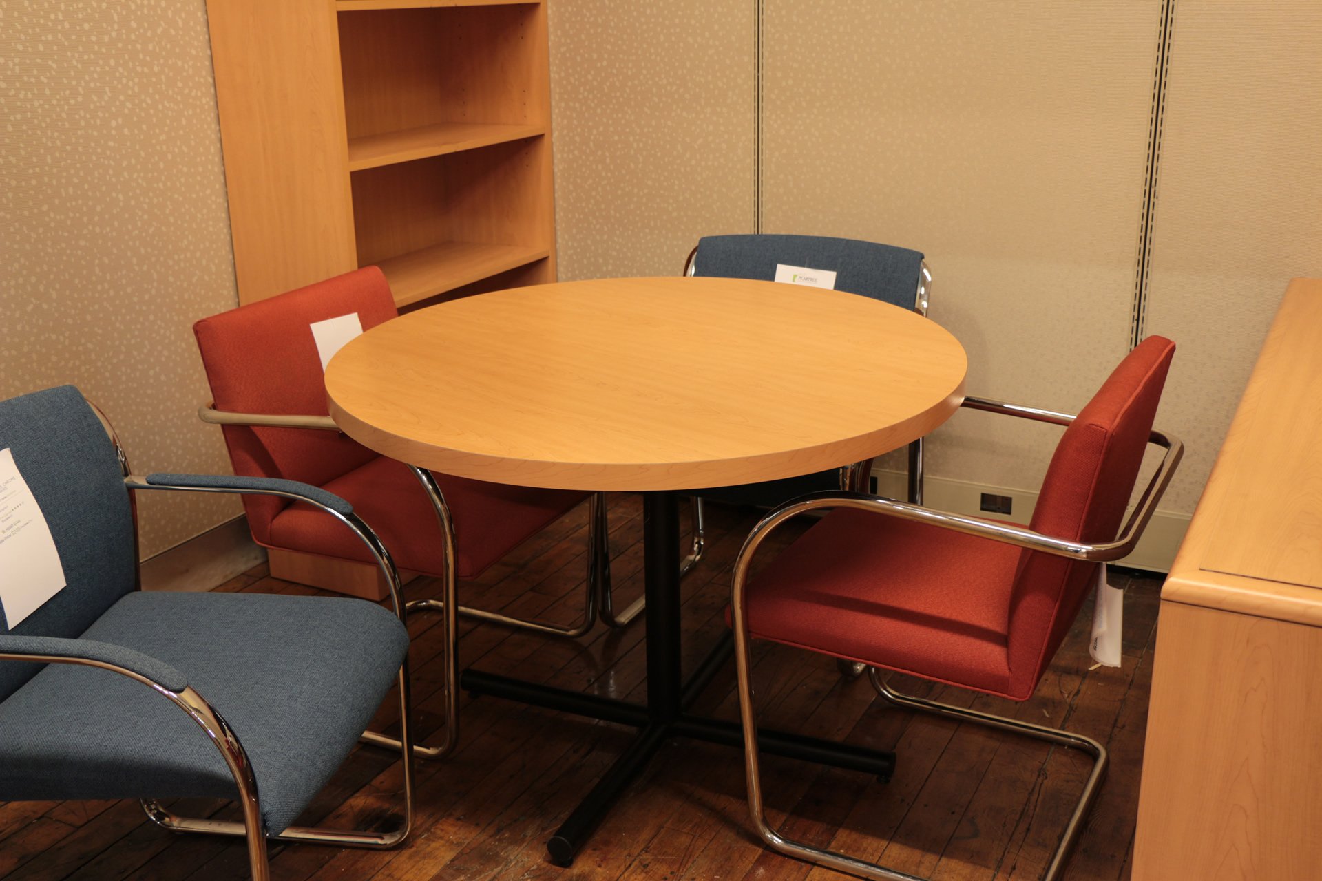 peartreeofficefurniture_peartreeofficefurniture_peartreeofficefurniture_national-hiland-42-diameter-honey-maple-round-conference-table1.jpg