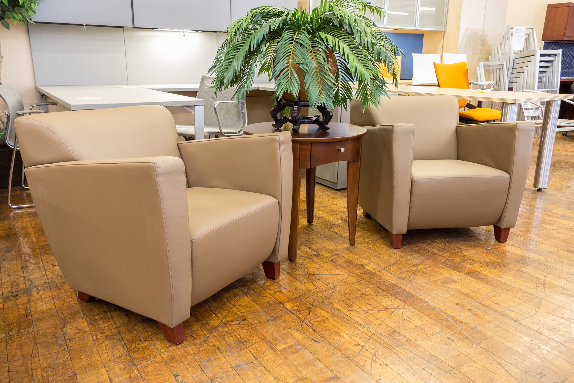 peartreeofficefurniture_peartreeofficefurniture_peartreeofficefurniture_office-star-lounge-taupe-leather-club-chairs.jpg