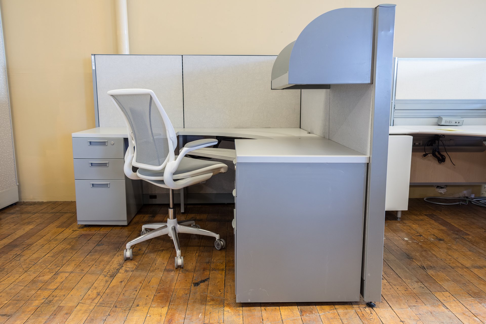 peartreeofficefurniture_peartreeofficefurniture_peartreeofficefurniture_steelcase-answer-cubicles-7.jpg