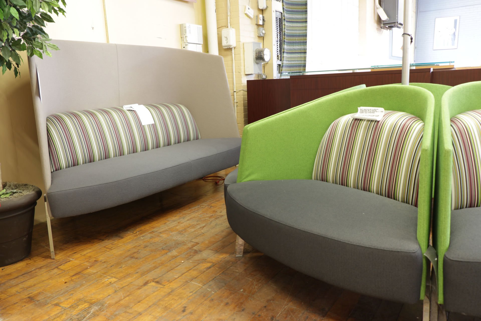 peartreeofficefurniture_peartreeofficefurniture_peartreeofficefurniture_teknion-studio-fractals-club-chair.jpg