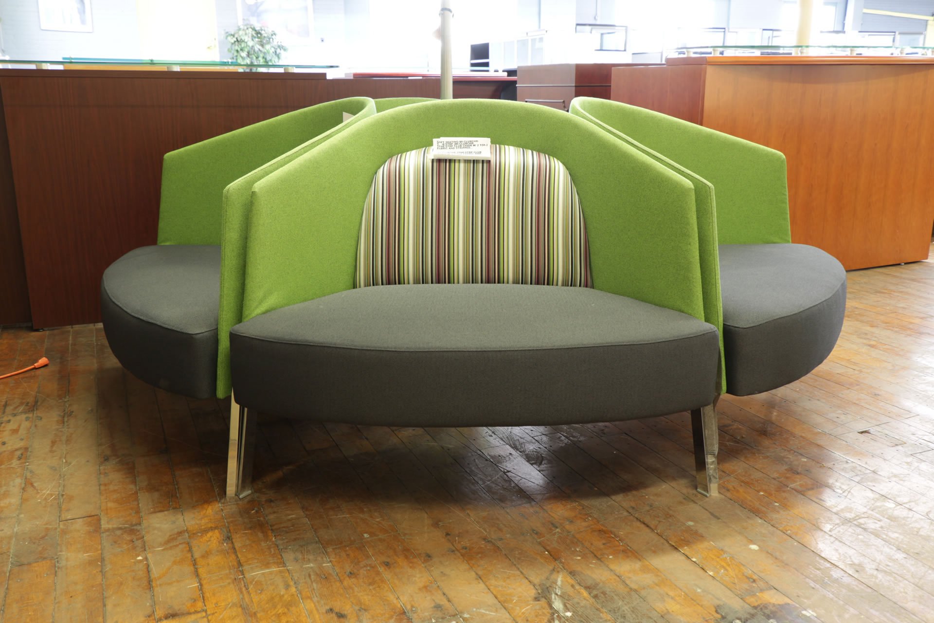 peartreeofficefurniture_peartreeofficefurniture_peartreeofficefurniture_teknion-studio-fractals-club-chair1.jpg