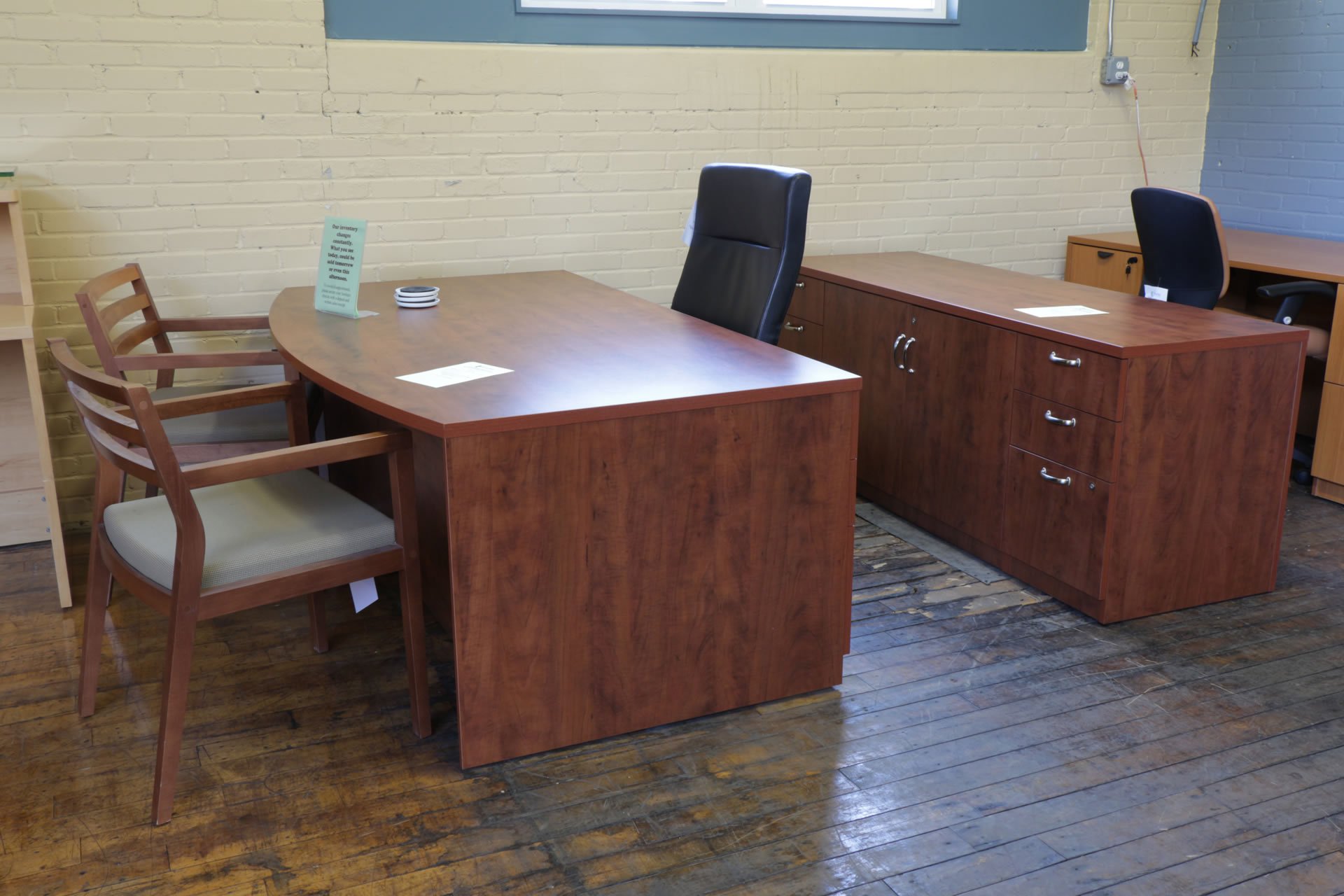 peartreeofficefurniture_peartreeofficefurniture_peartreeofficefurniture_turnstone-dark-cherry-bowfront-desk-credenza-set1.jpg