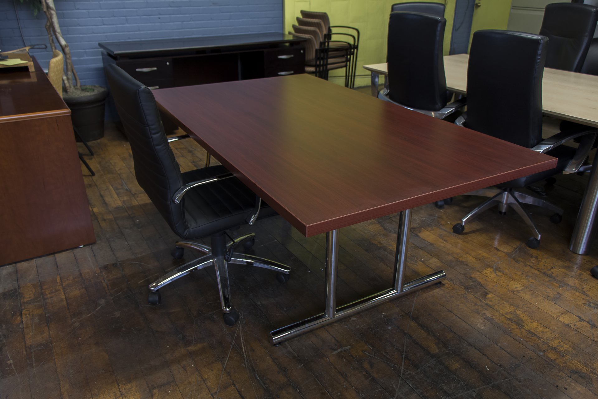 peartreeofficefurniture_peartreeofficefurniture_peartreeofficefurniture_warren-series-cherry-laminate-modular-meeting-tables-3.jpg
