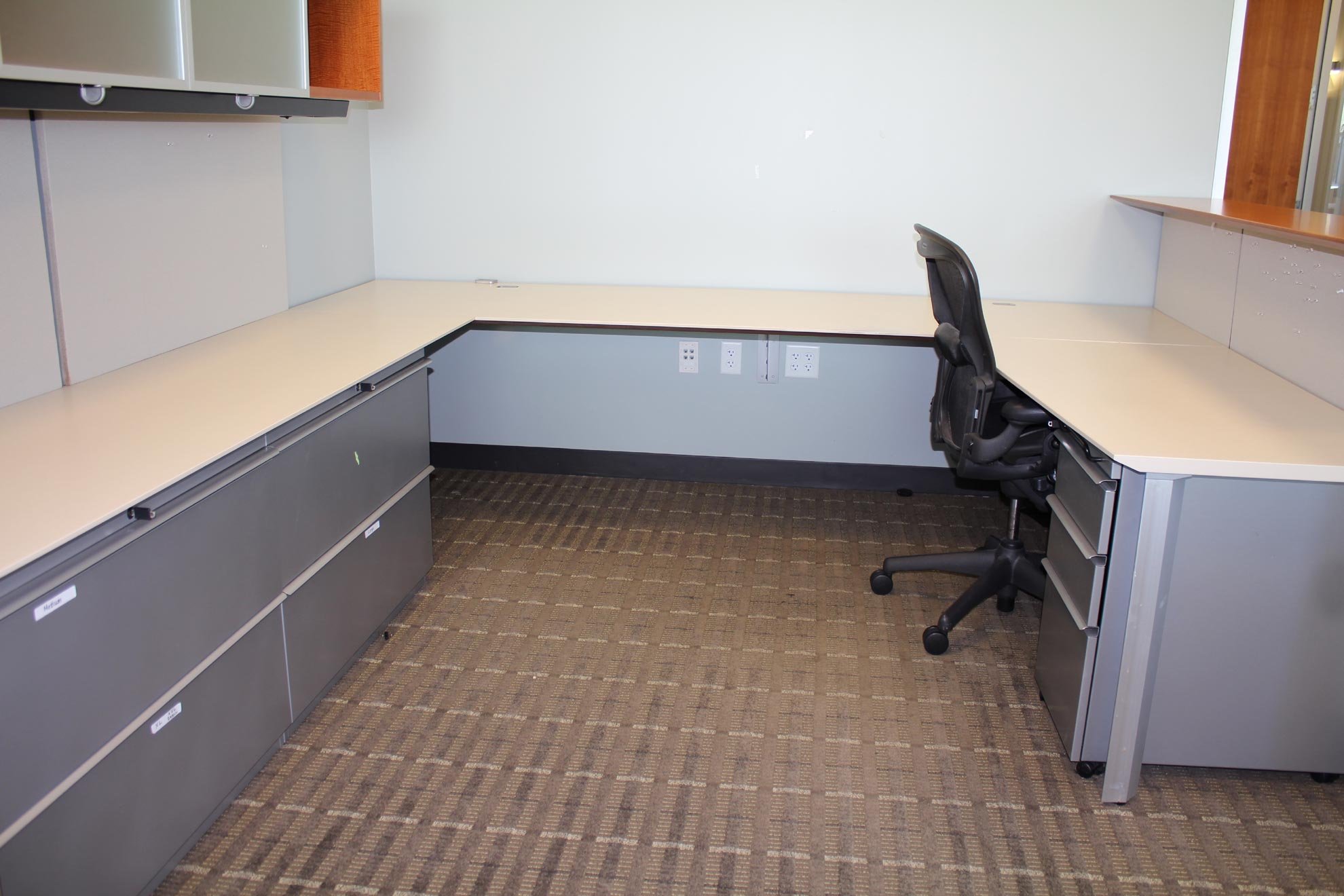 peartreeofficefurniture_peartreeofficefurniture_r216.jpg