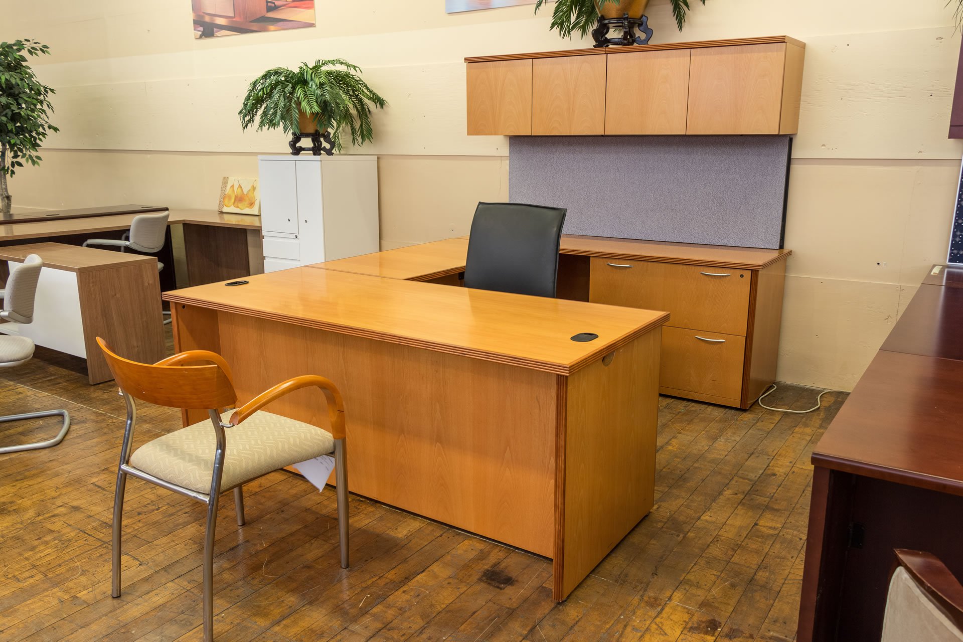 Honey Maple Executive U-Shaped Desk Suite