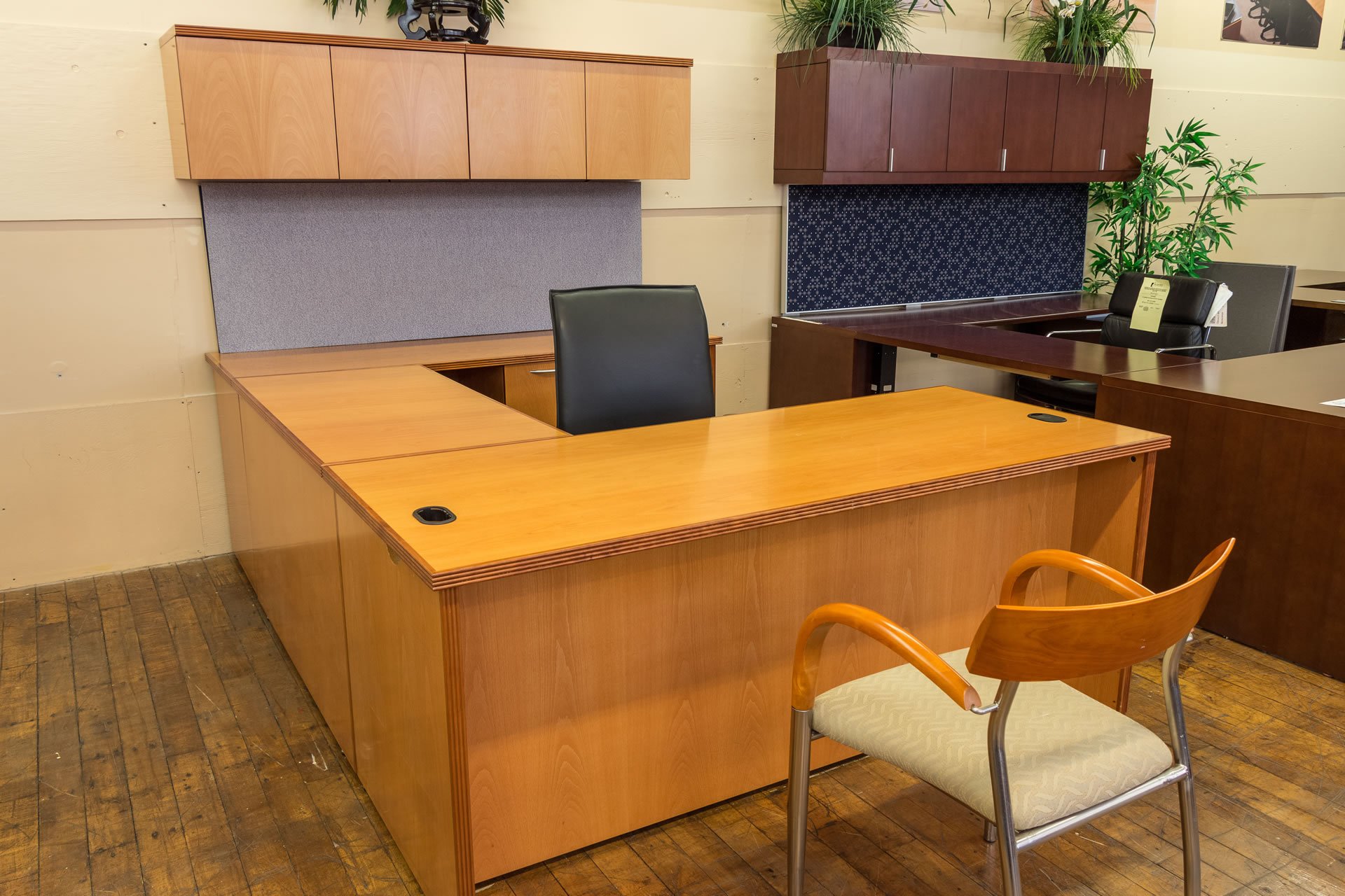 Honey Maple Executive U-Shaped Desk Suite