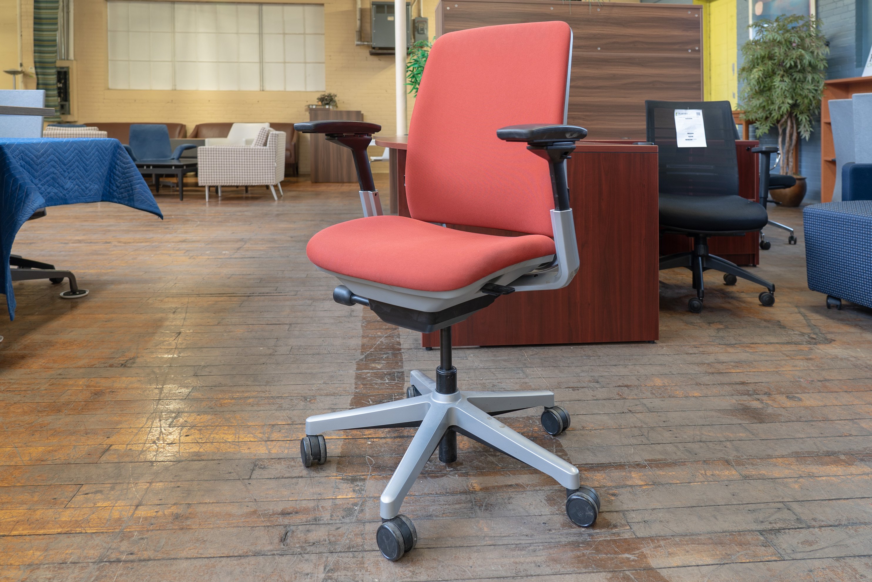 steelcase-amia-task-chairs