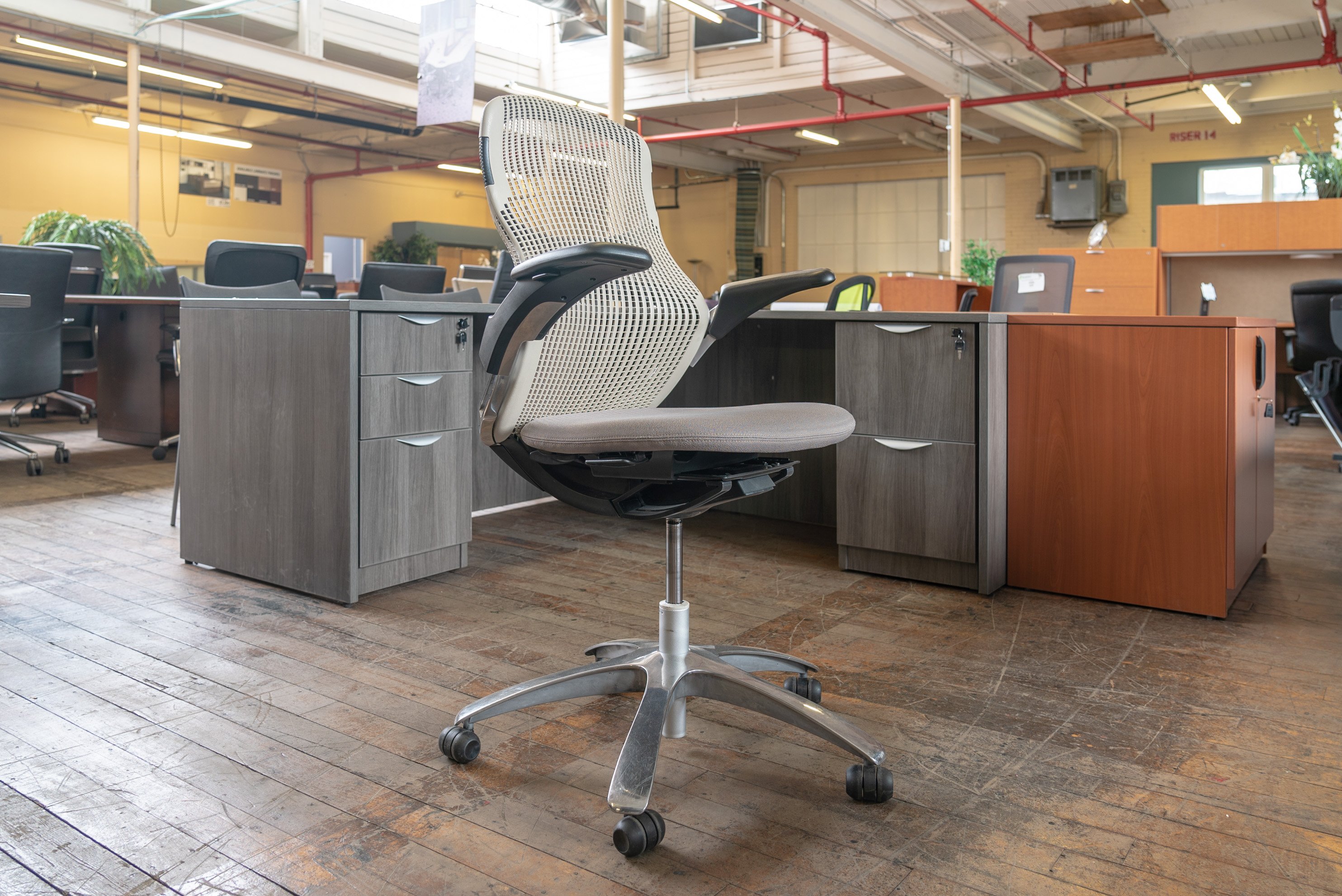 knoll-generation-task-chairs