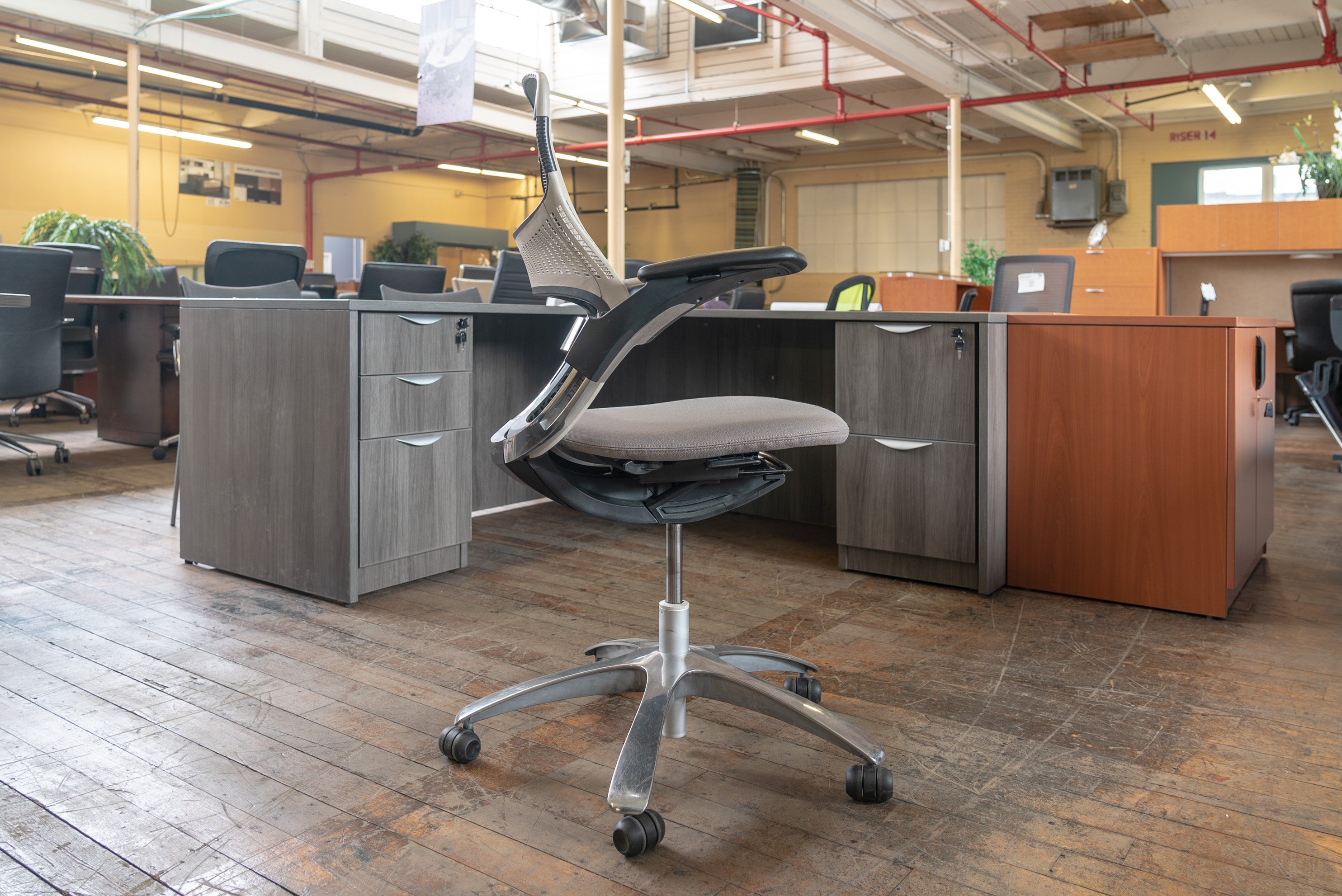 knoll-generation-task-chairs