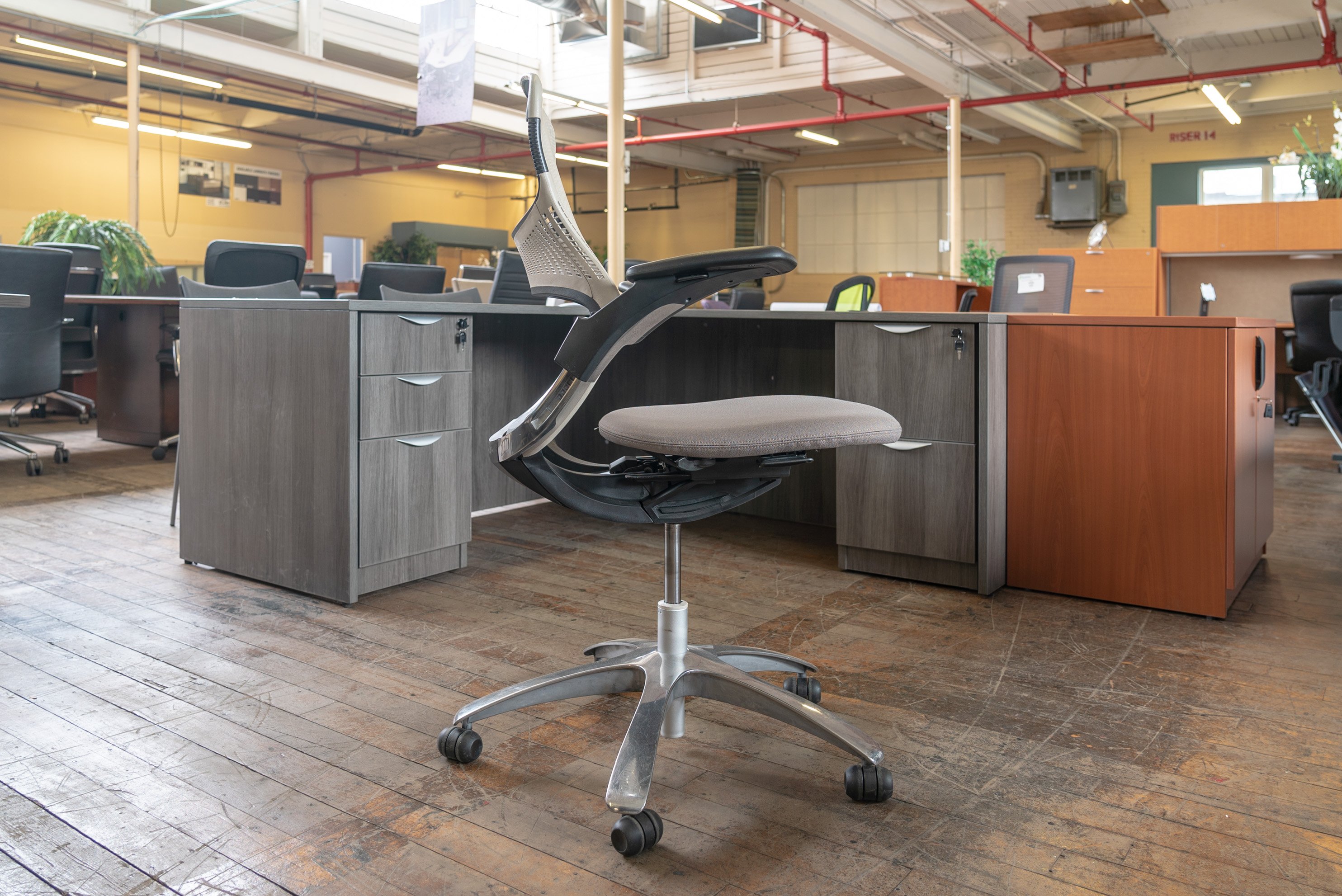 knoll-generation-task-chairs
