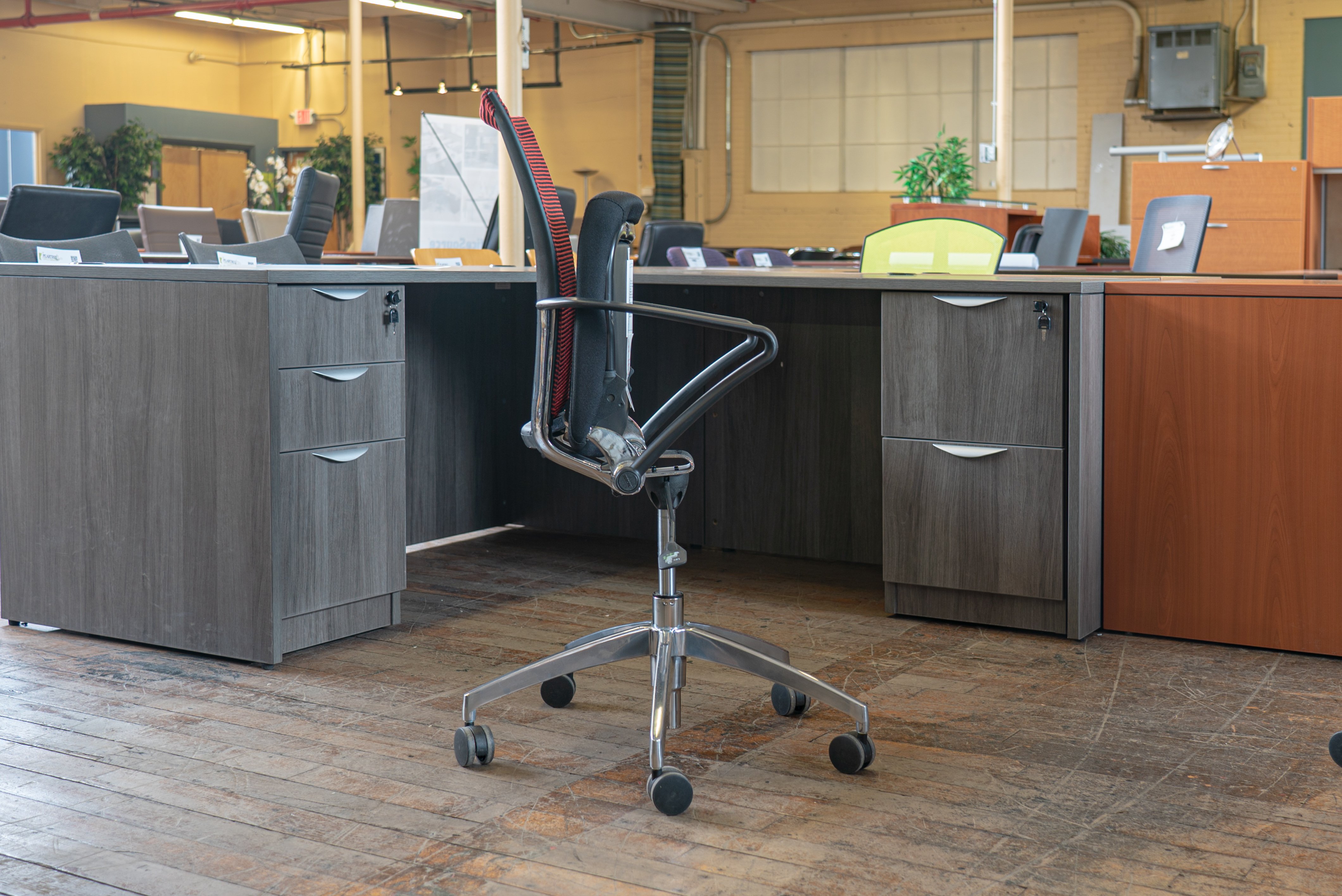 haworth-x99-nesting-advanced-seminar-chair