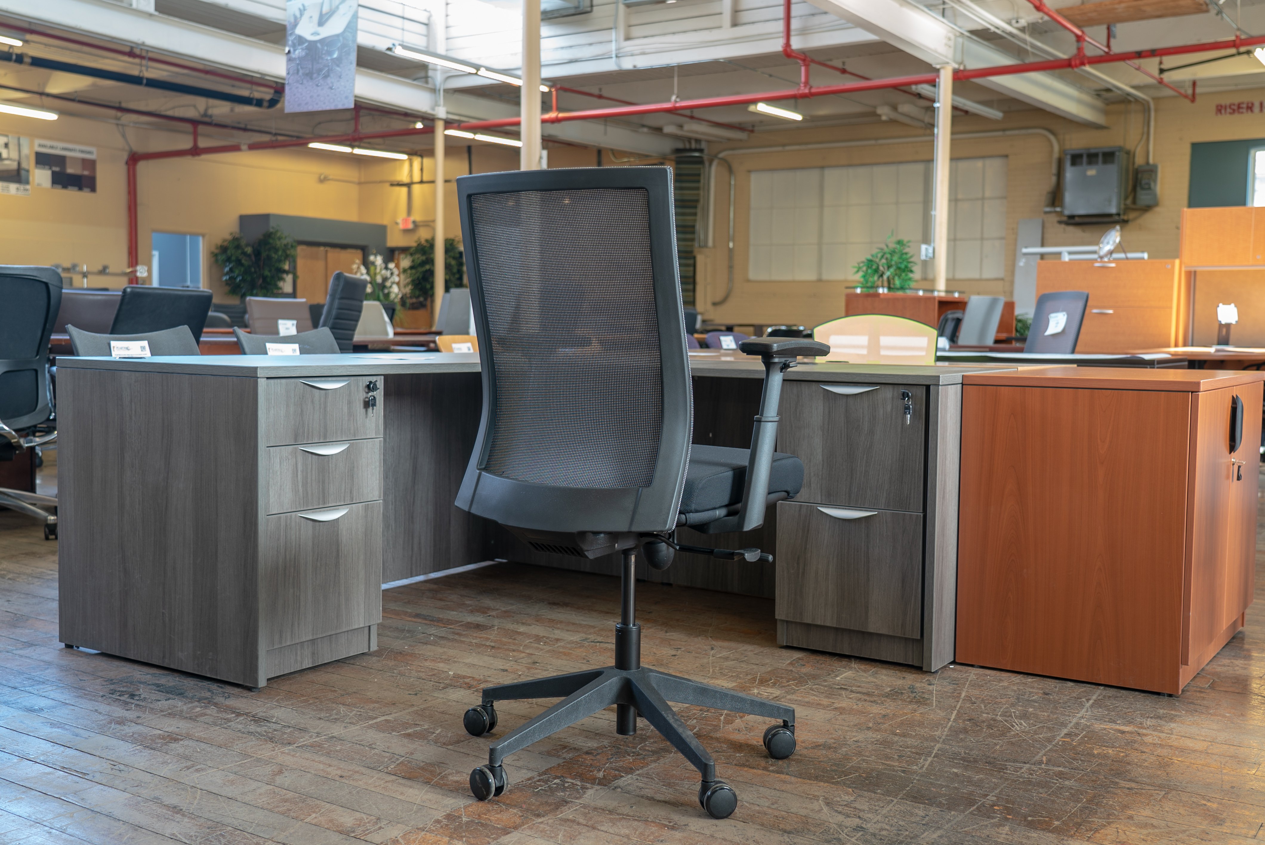 peartree-eclipse-mesh-back-task-chairs-stools