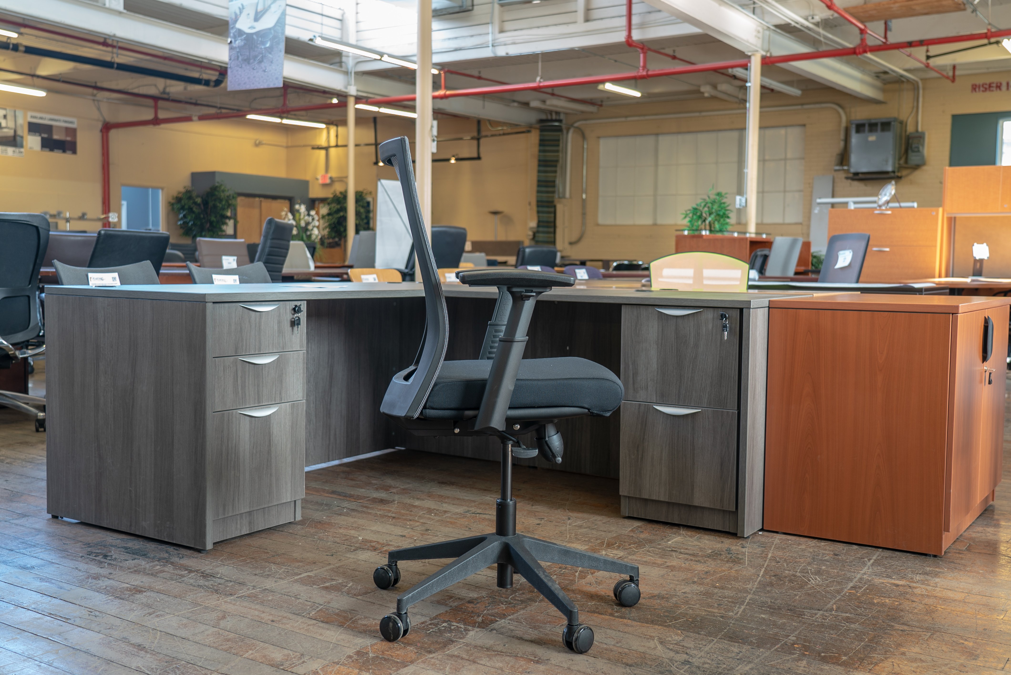peartree-eclipse-mesh-back-task-chairs-stools