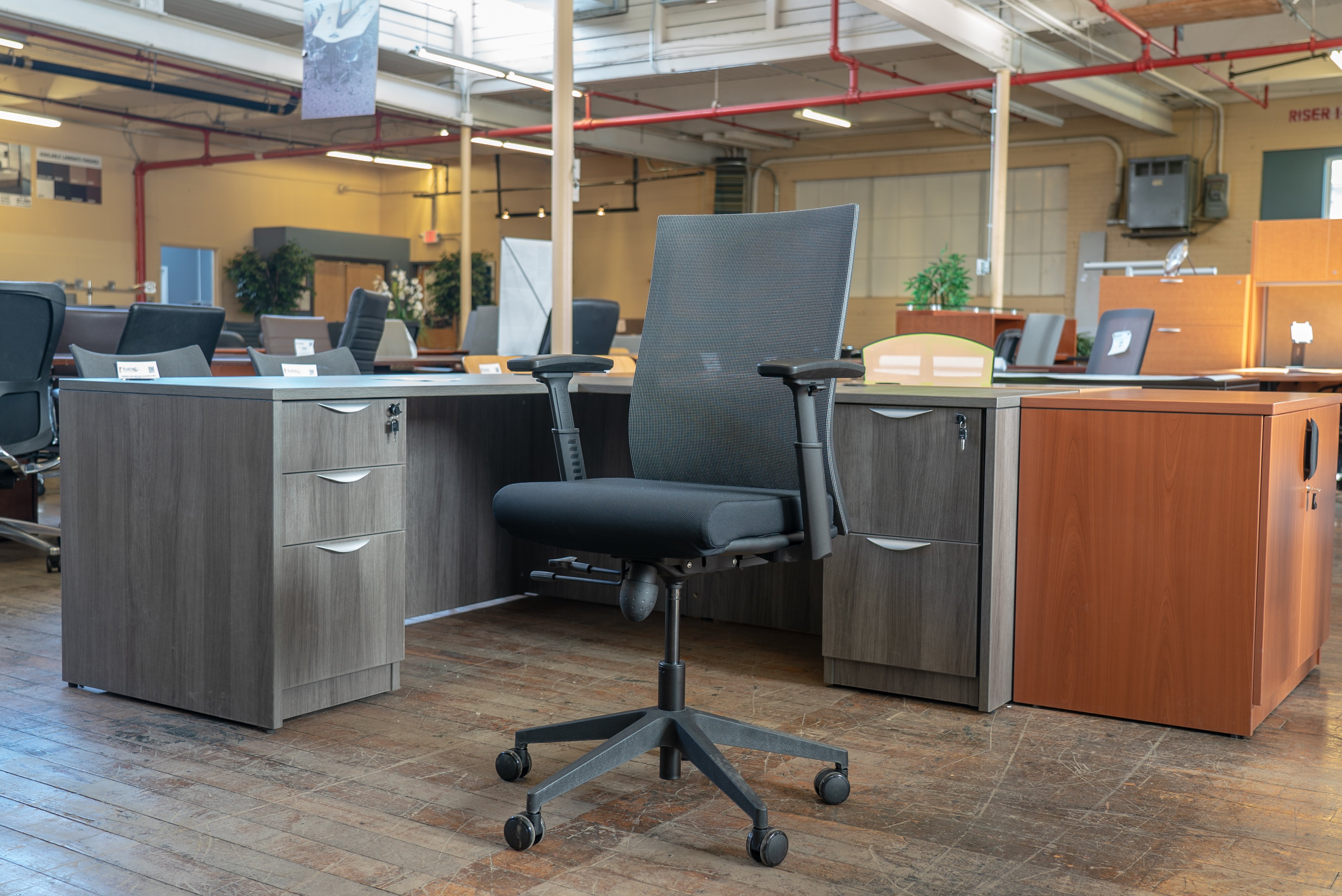 peartree-eclipse-mesh-back-task-chairs-stools