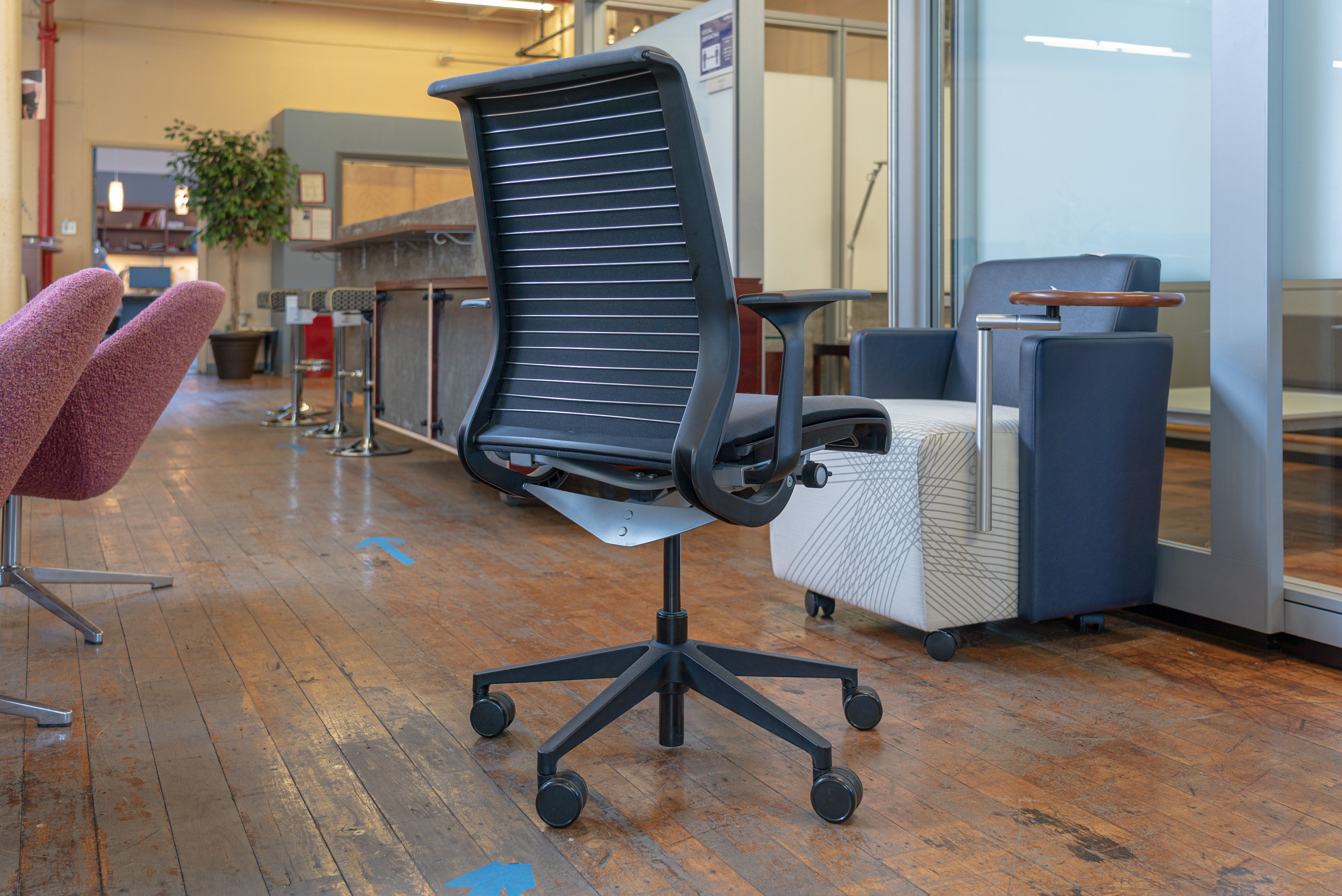 steelcase-think-v1-conference-chairs