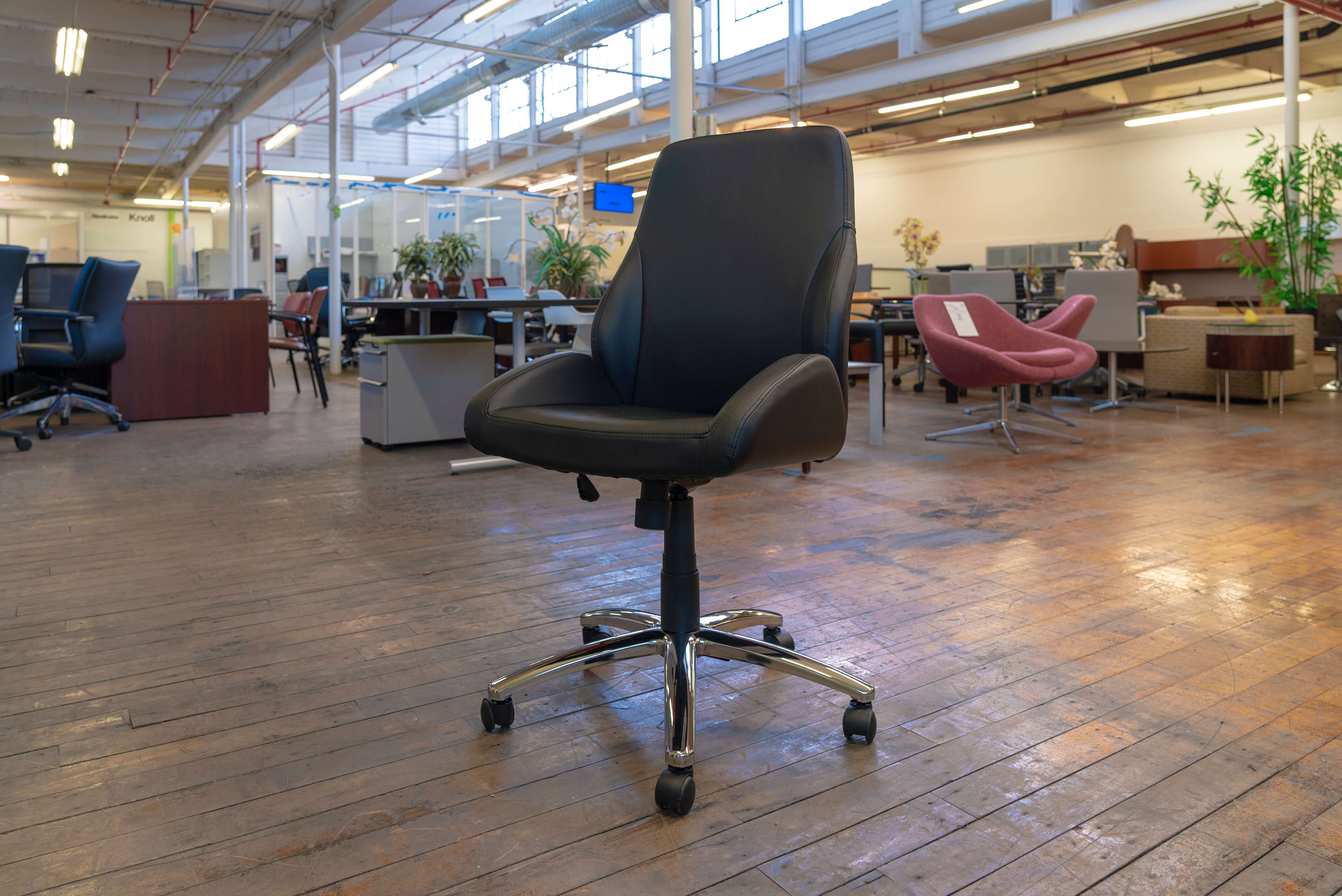 peartree-office-warren-series-conference-tilter-chairs