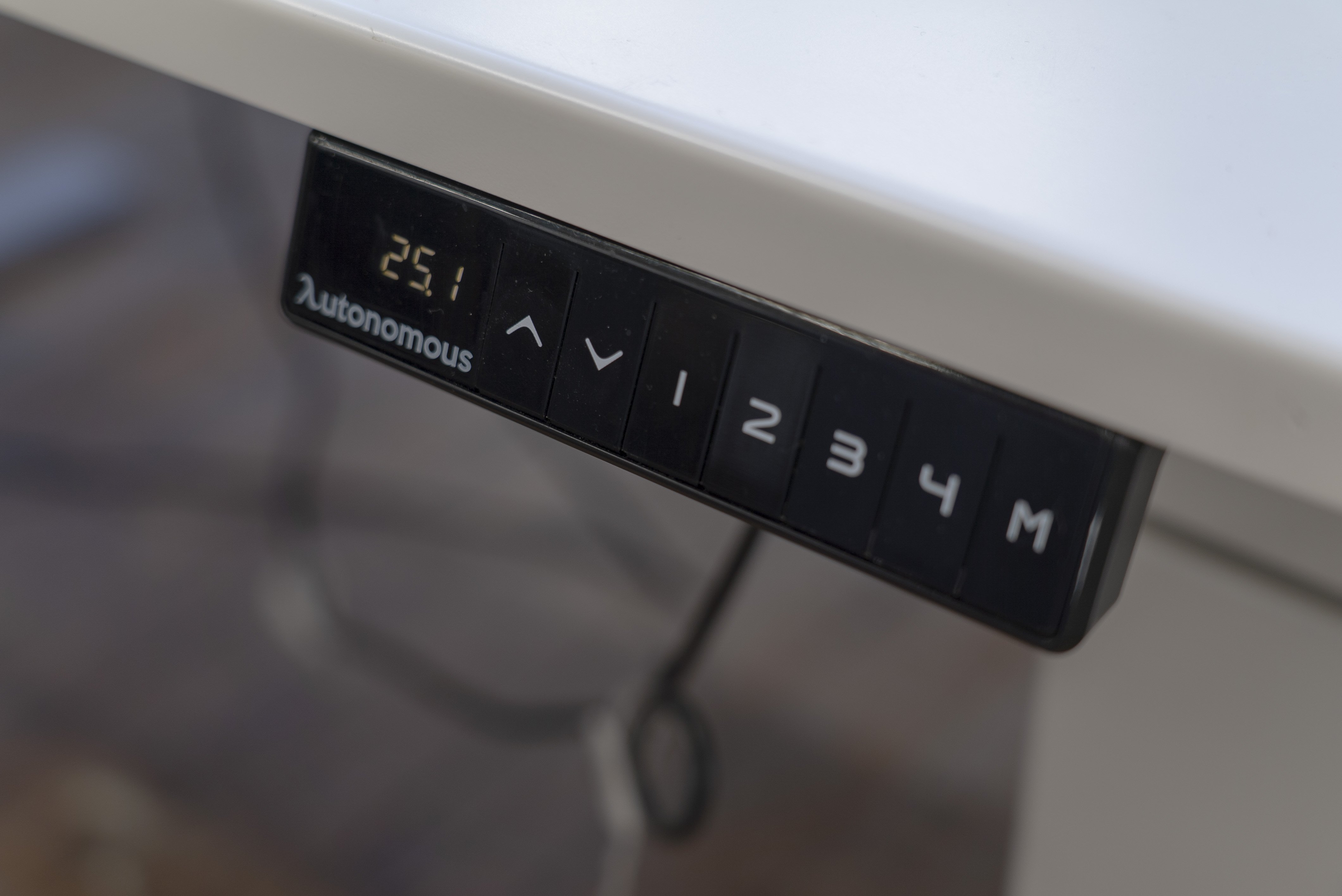 autonomous-smartdesk-2-height-adjustable-sit-to-stand-desks