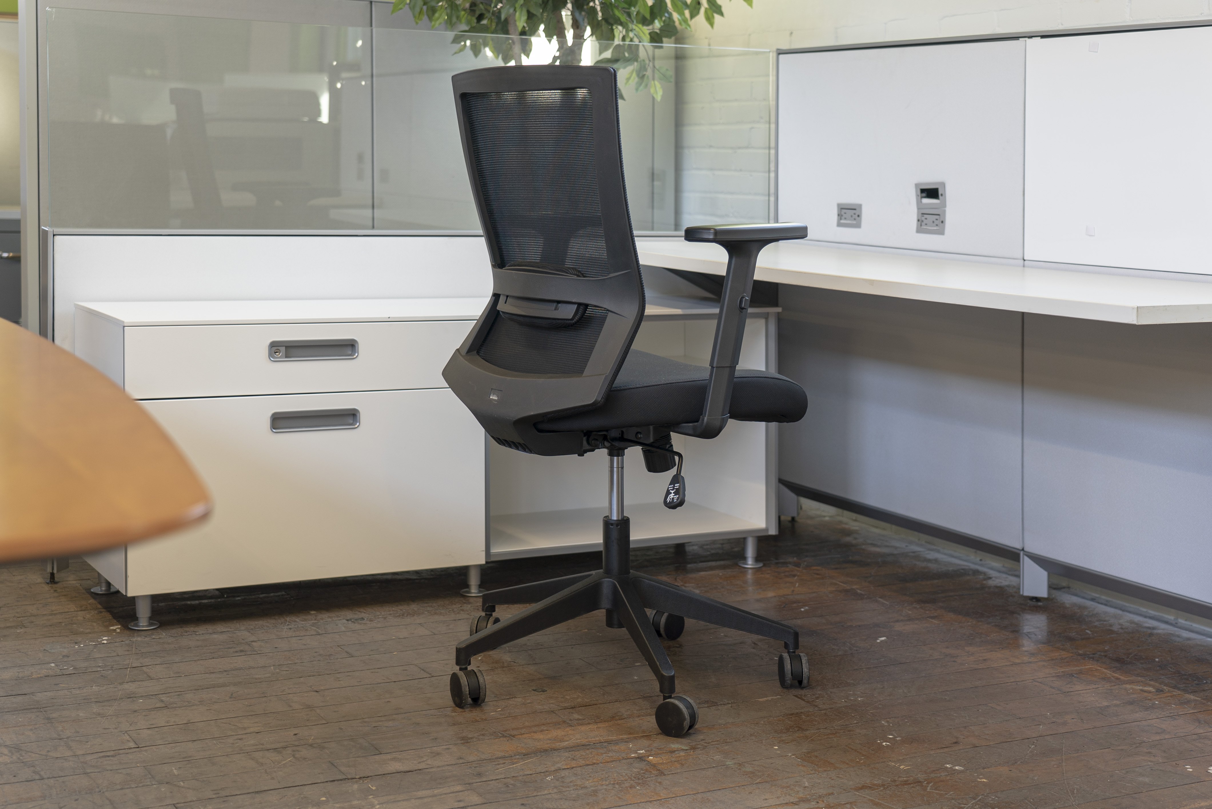 black-mesh-back-task-chairs